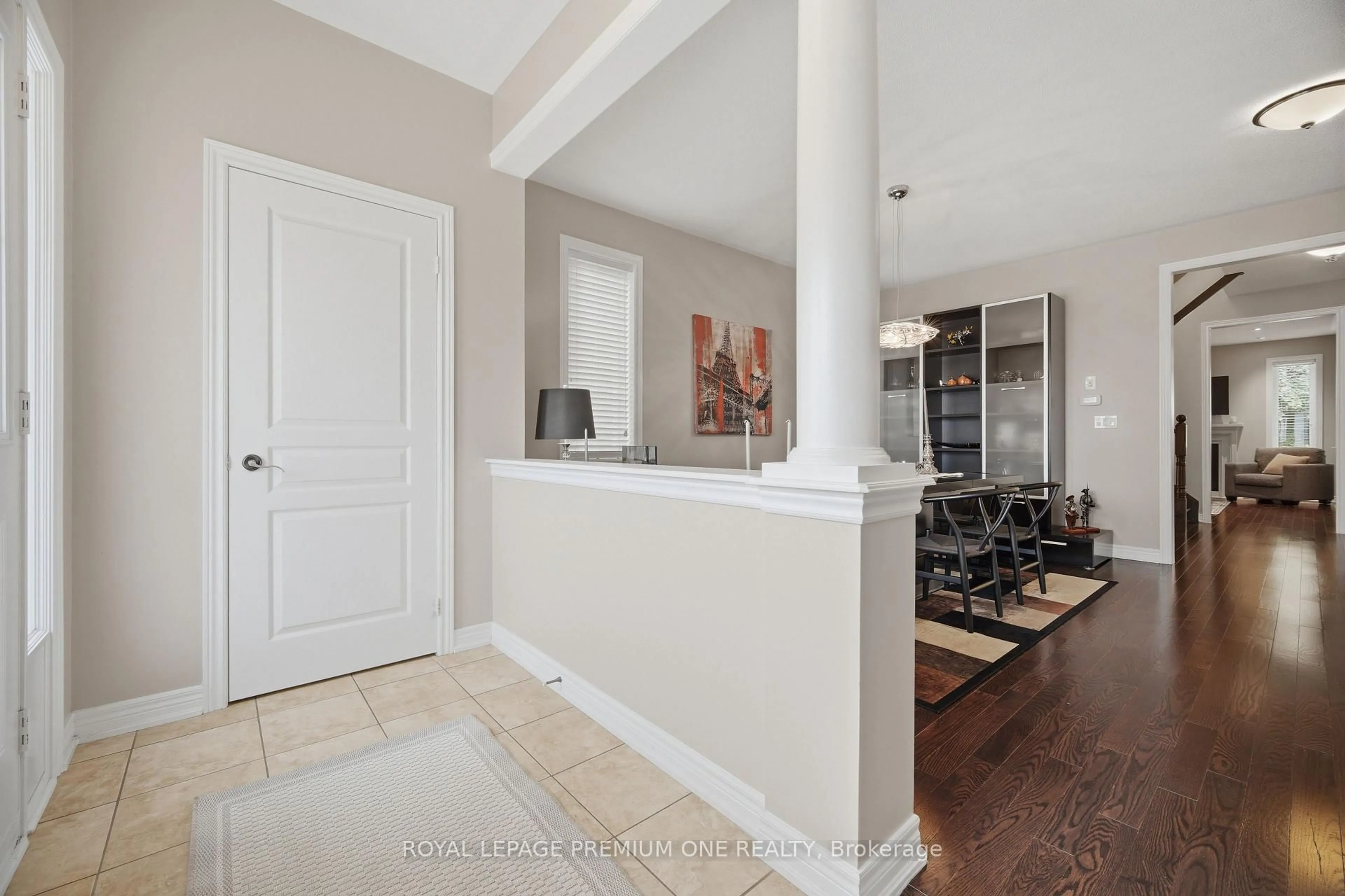 Indoor entryway for 114 Bellini Ave, Vaughan Ontario L4H 0R7