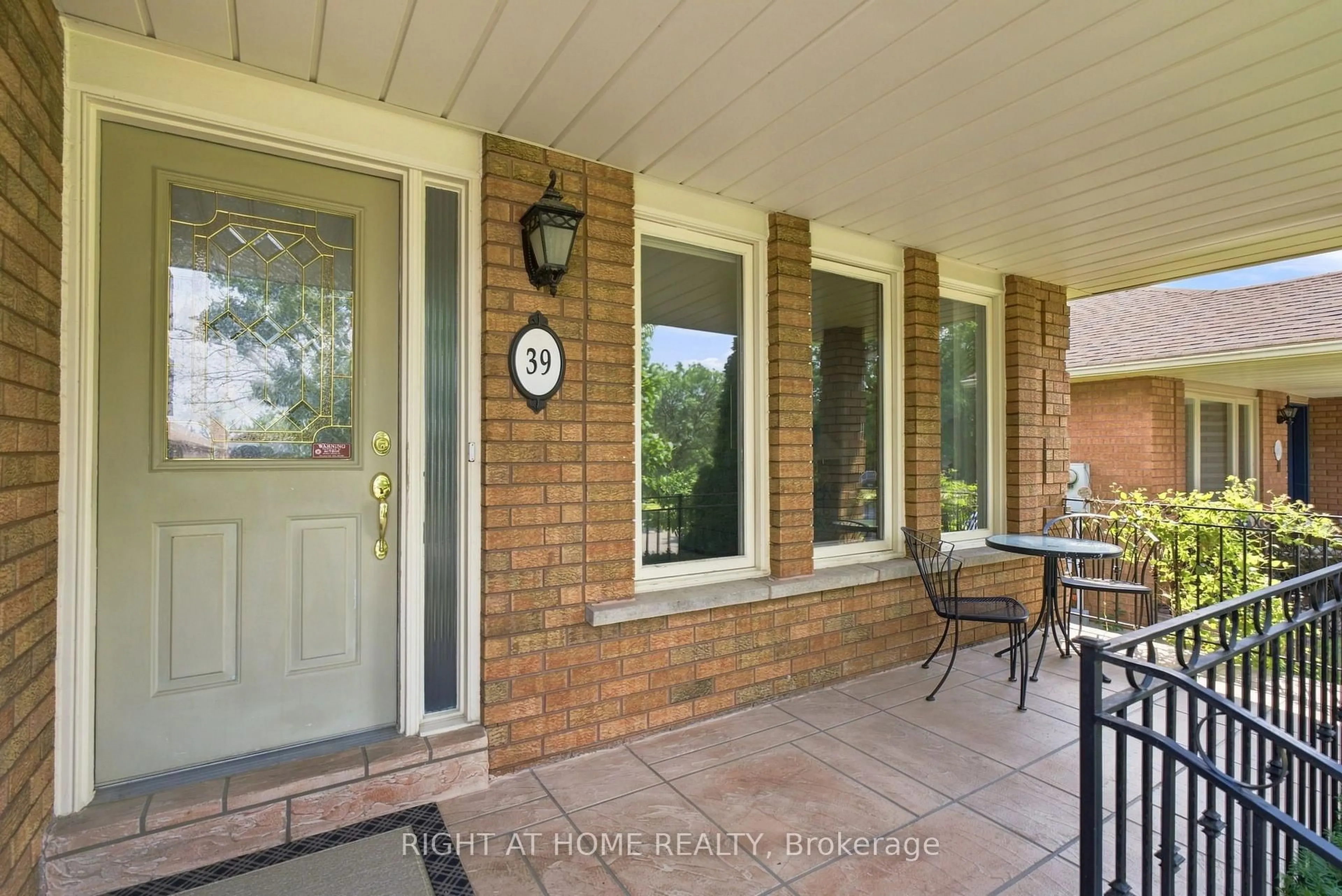 Unknown for 39 Dante Crt, Vaughan Ontario L4L 7V5