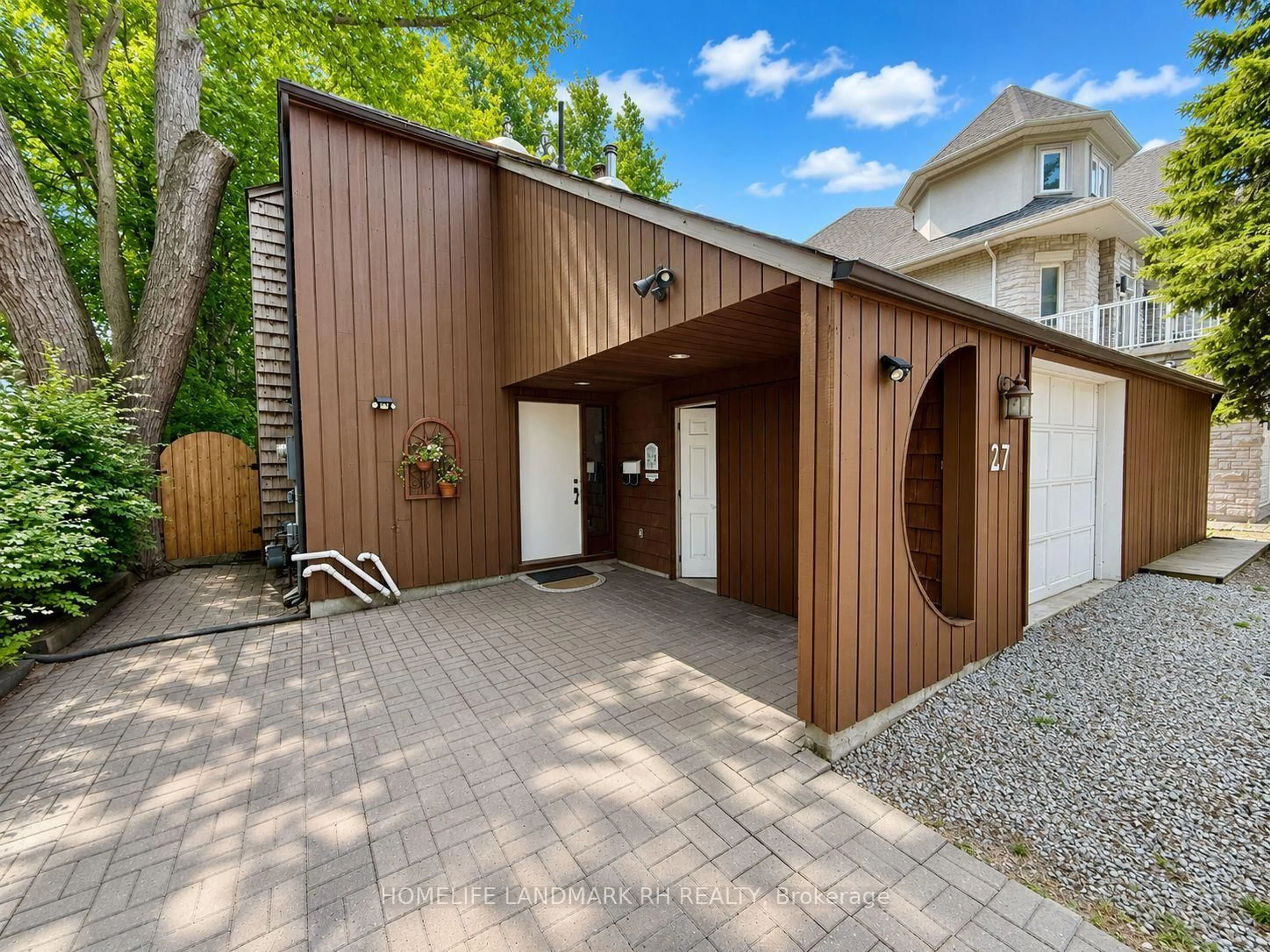 Unknown for 27 East Dr, Markham Ontario L6G 1A3