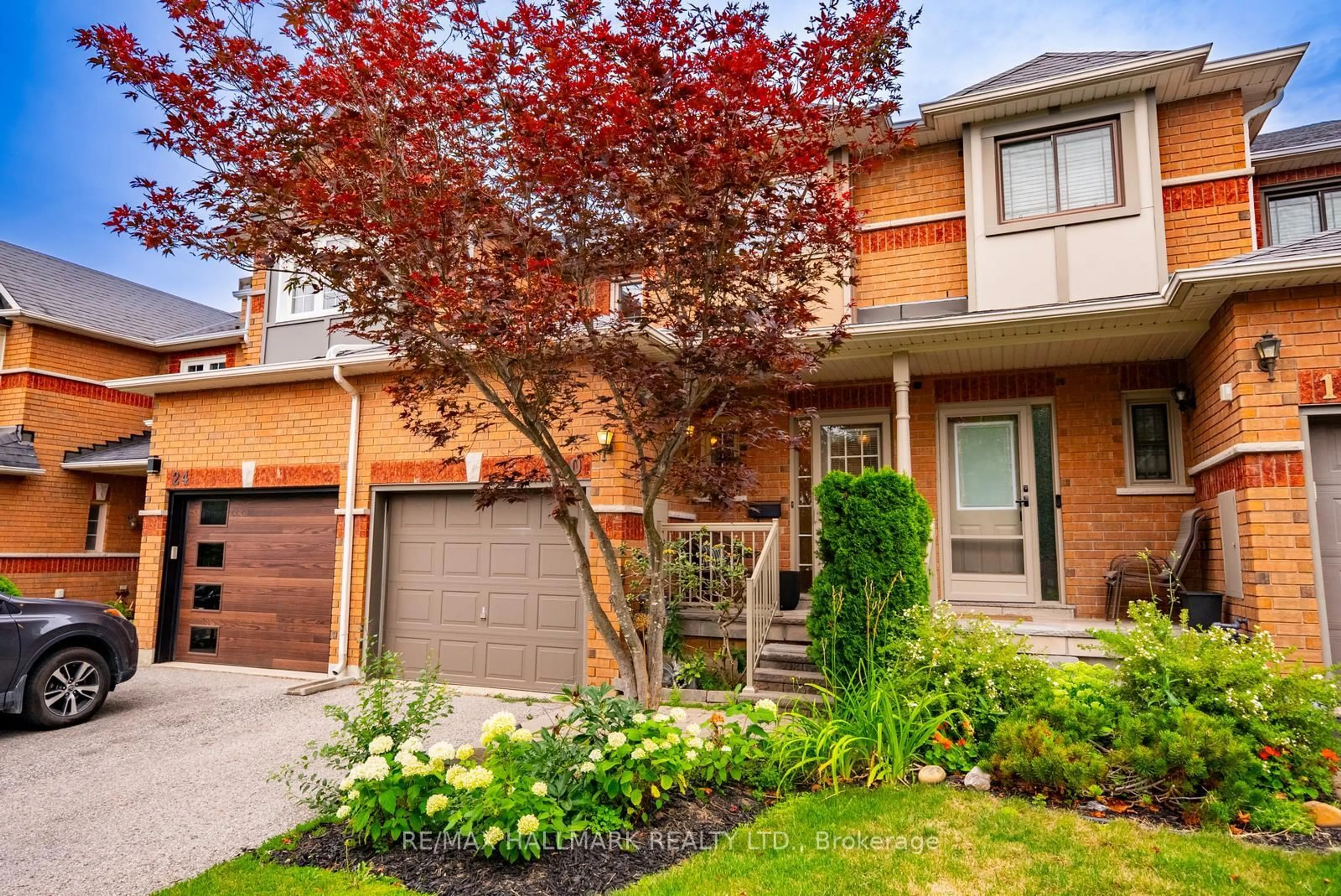 Home with brick exterior material, street for 20 Willoway Crt, Whitchurch-Stouffville Ontario L4A 1K7