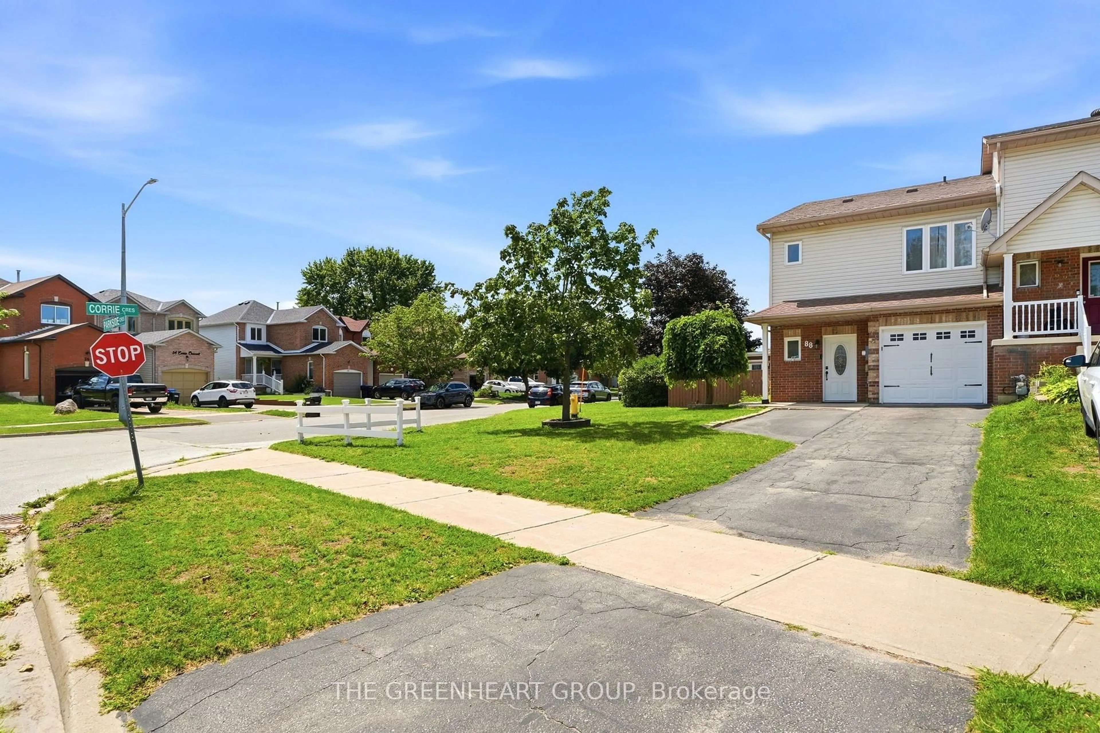 A pic from outside/outdoor area/front of a property/back of a property/a pic from drone, street for 88 Parkside Cres, Essa Ontario L3W 0K9