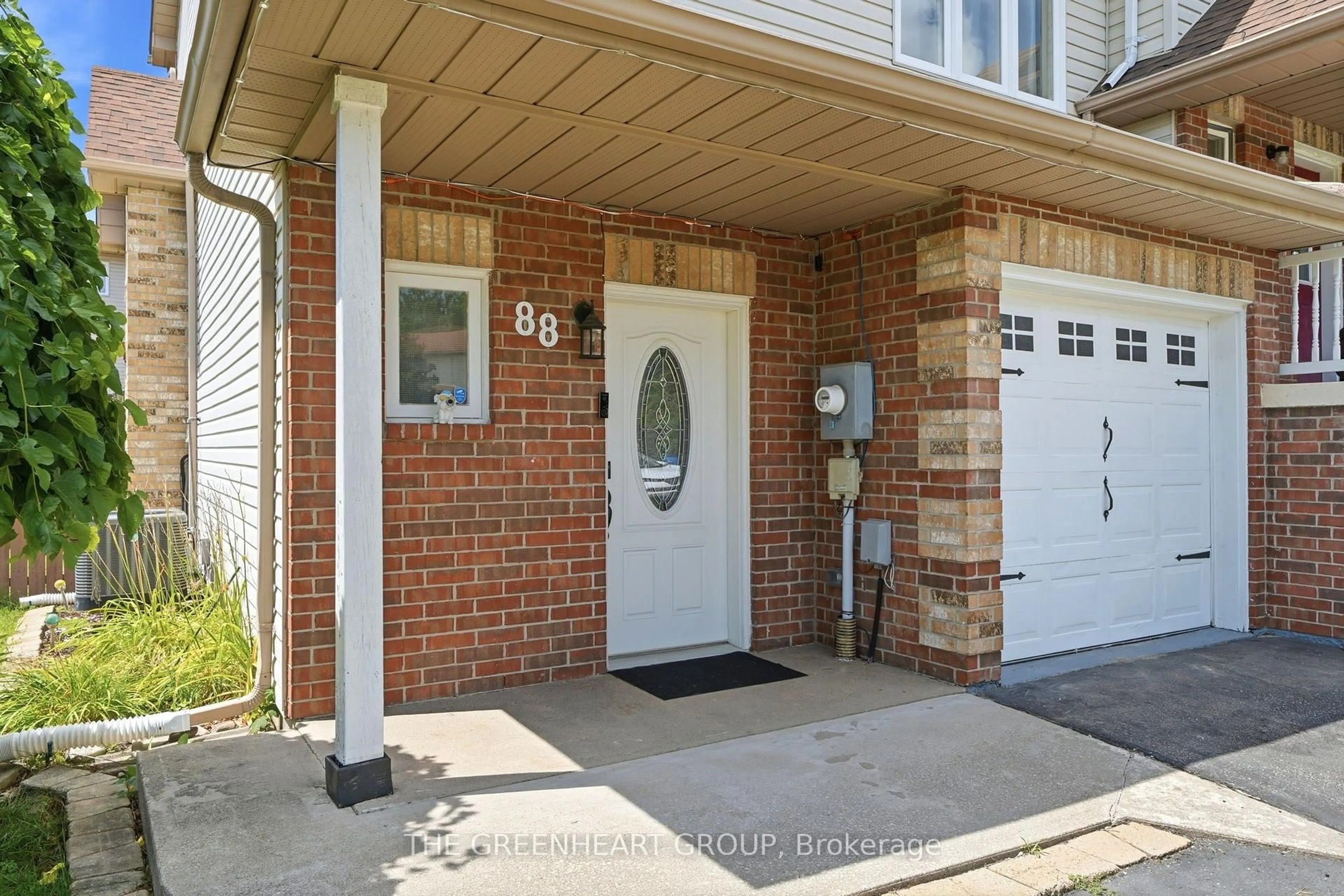 Indoor entryway for 88 Parkside Cres, Essa Ontario L3W 0K9