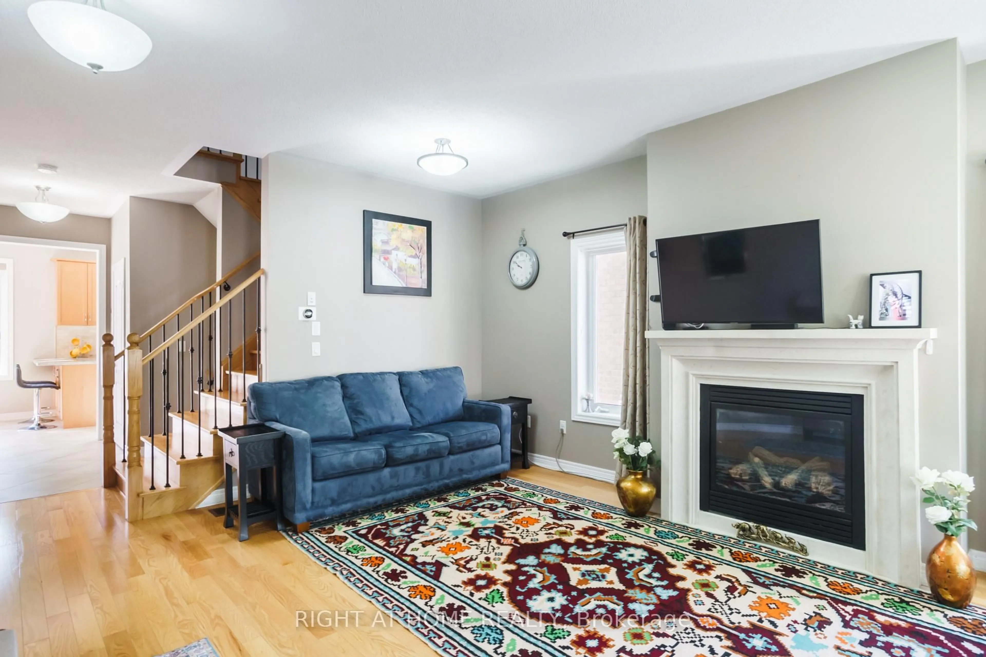 Living room with furniture, unknown for 139 Bellini Ave, Vaughan Ontario L4H 0R7