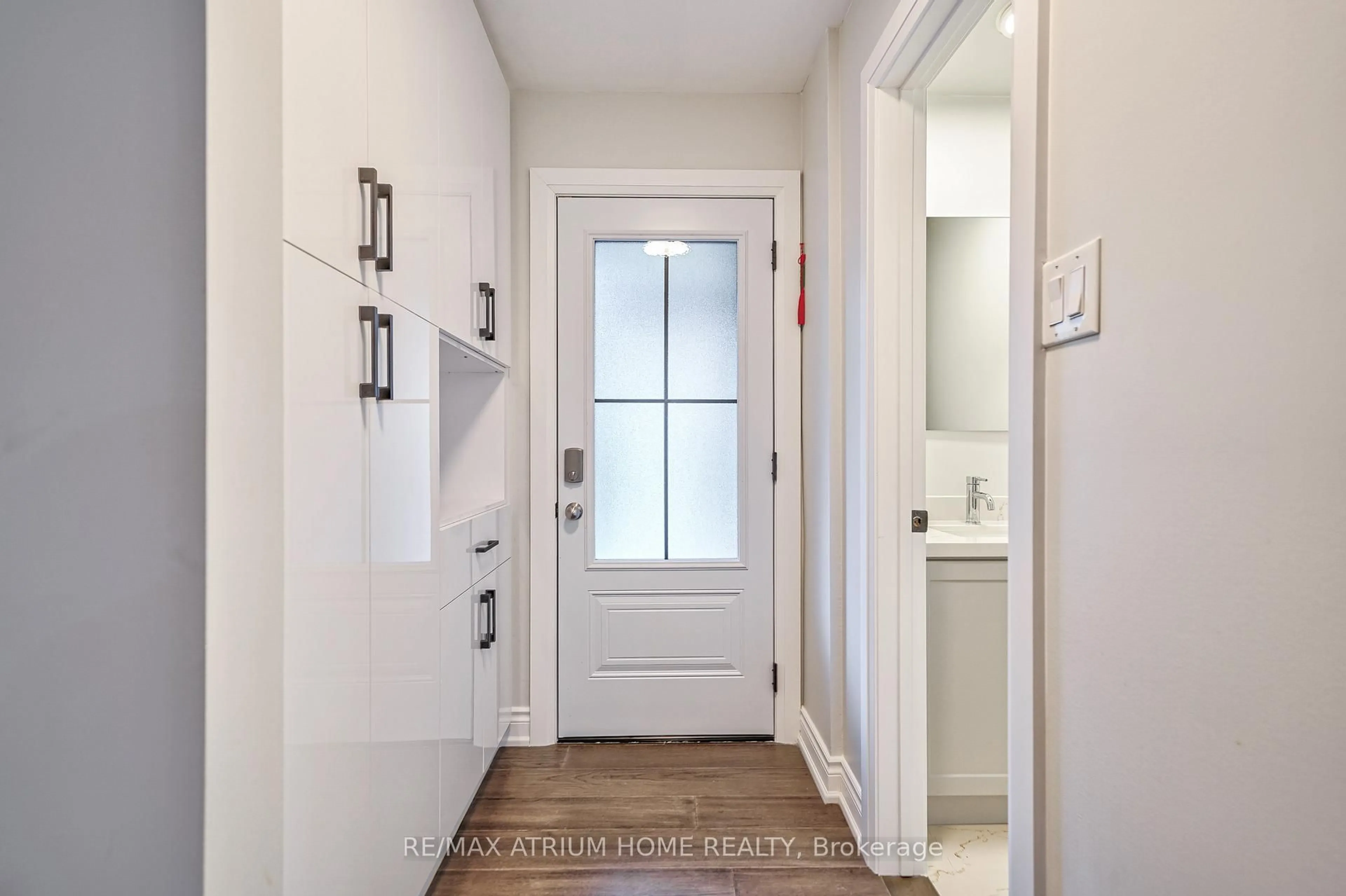 Indoor entryway for 61 Trothen Circ, Markham Ontario L3P 4H3