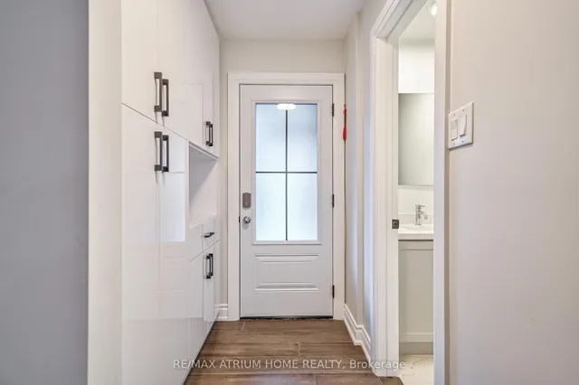 61 Trothen Circ, Markham 4