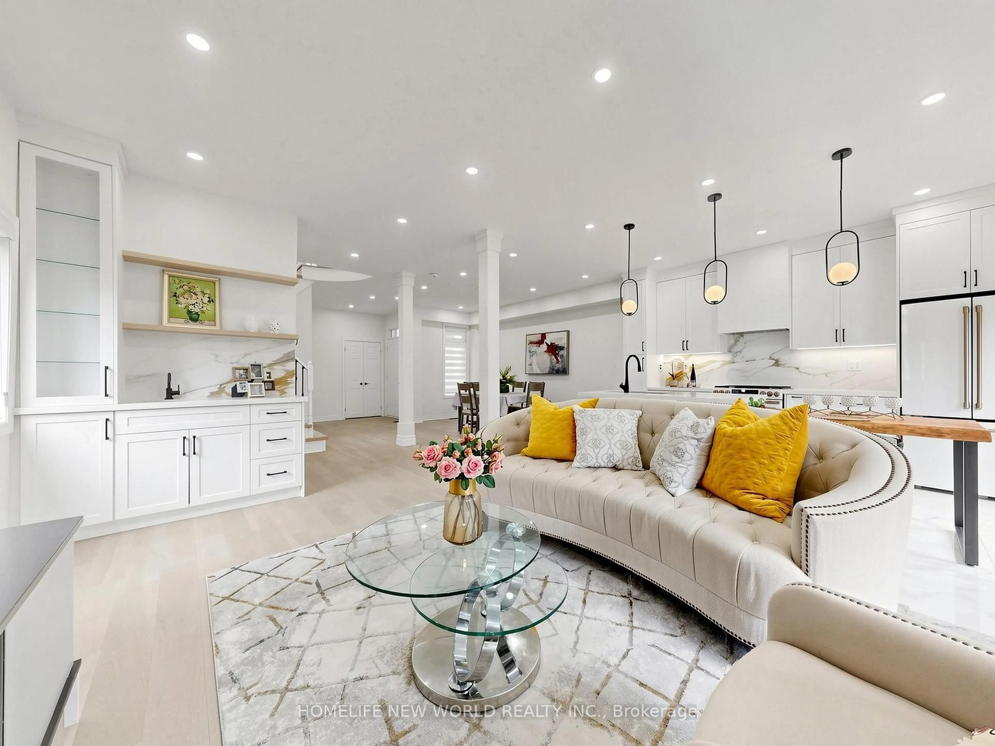 Living room with furniture, unknown for 7 Monaco Cres, Richmond Hill Ontario L4S 1V1