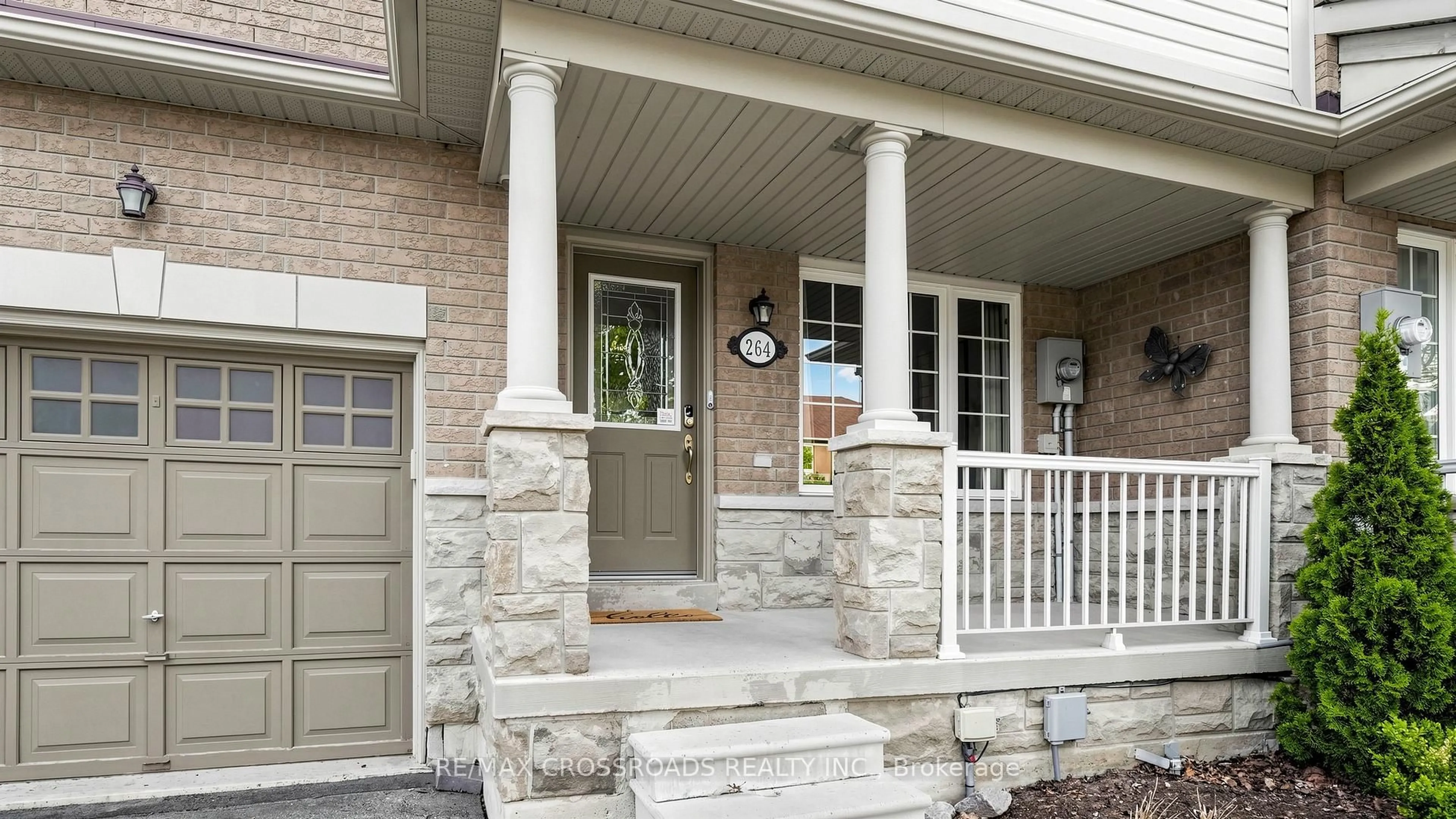 Home with brick exterior material, street for 264 Coachwhip Tr, Newmarket Ontario L3X 2Z6