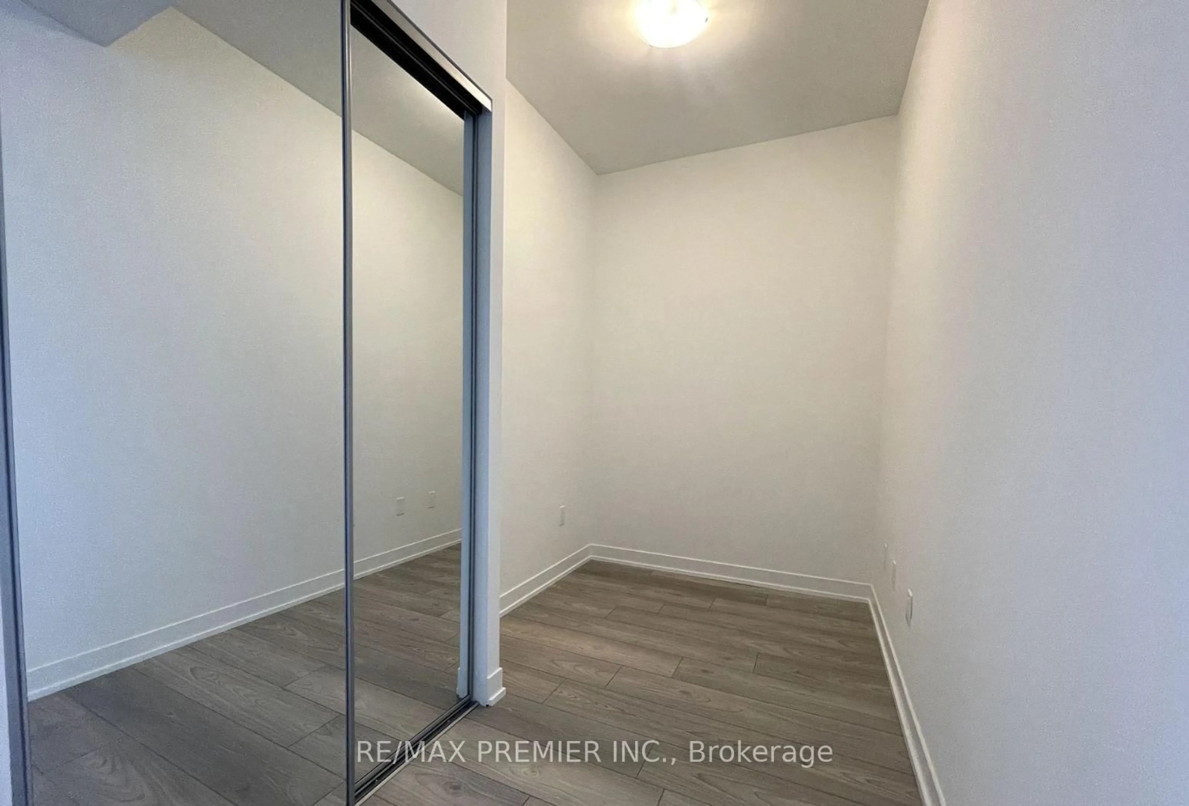 A pic of a room for 474 Caldari Rd #1707, Vaughan Ontario L4K 0R5