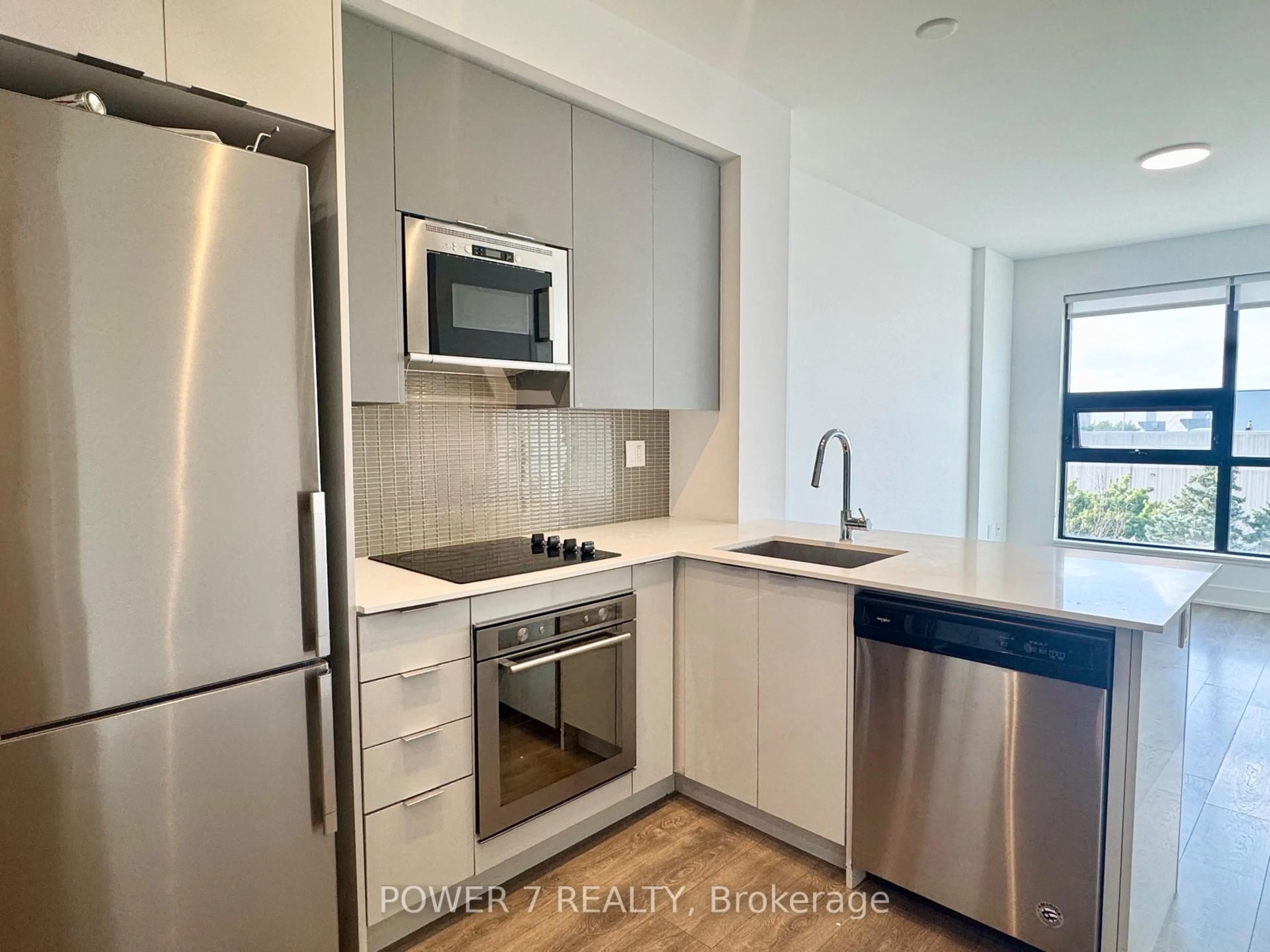 Standard kitchen, unknown for 2908 Highway 7 Rd #319, Vaughan Ontario L4K 0K5