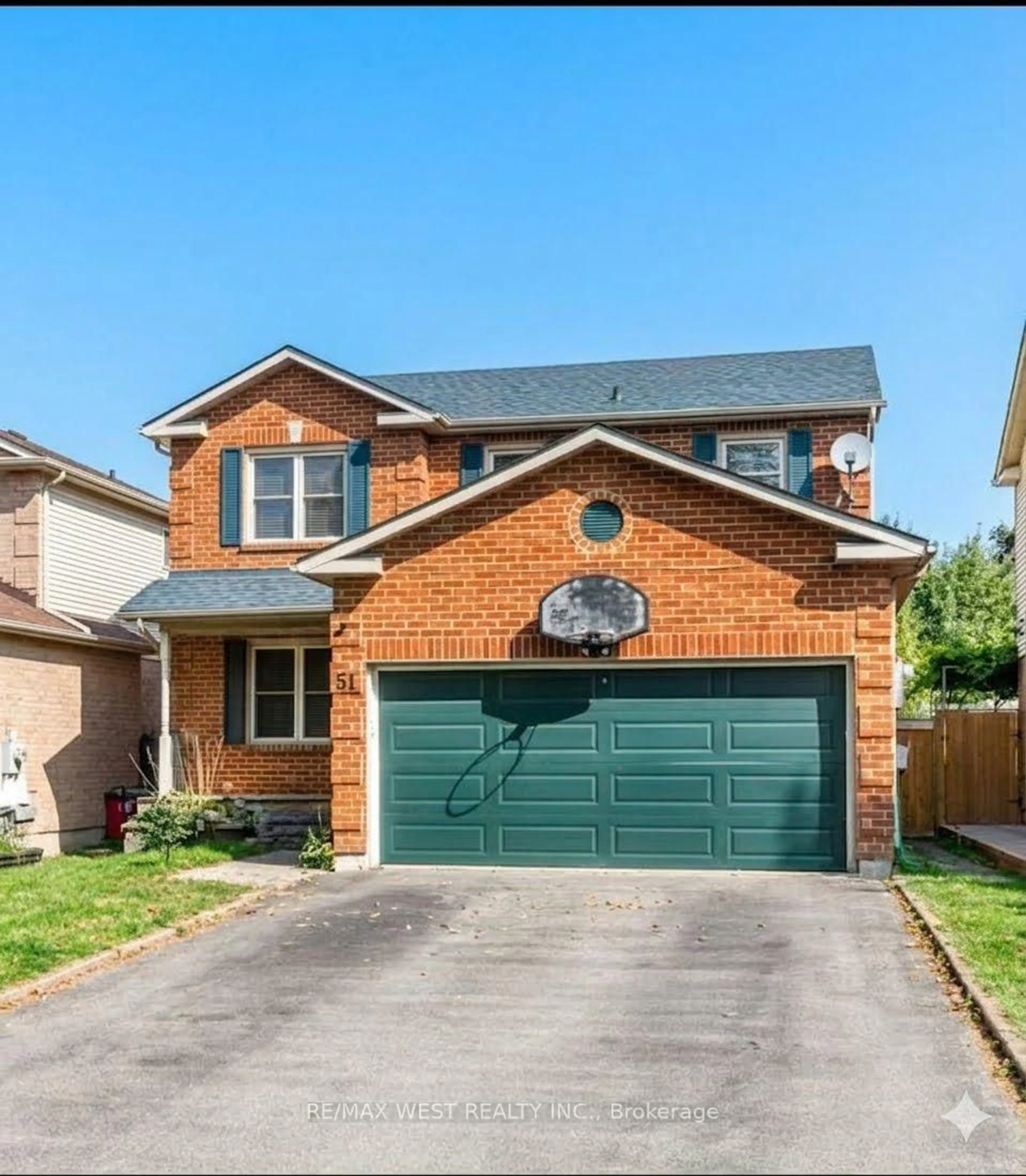 Home with brick exterior material, street for 51 Moorcrest Dr, Aurora Ontario L4G 6C6