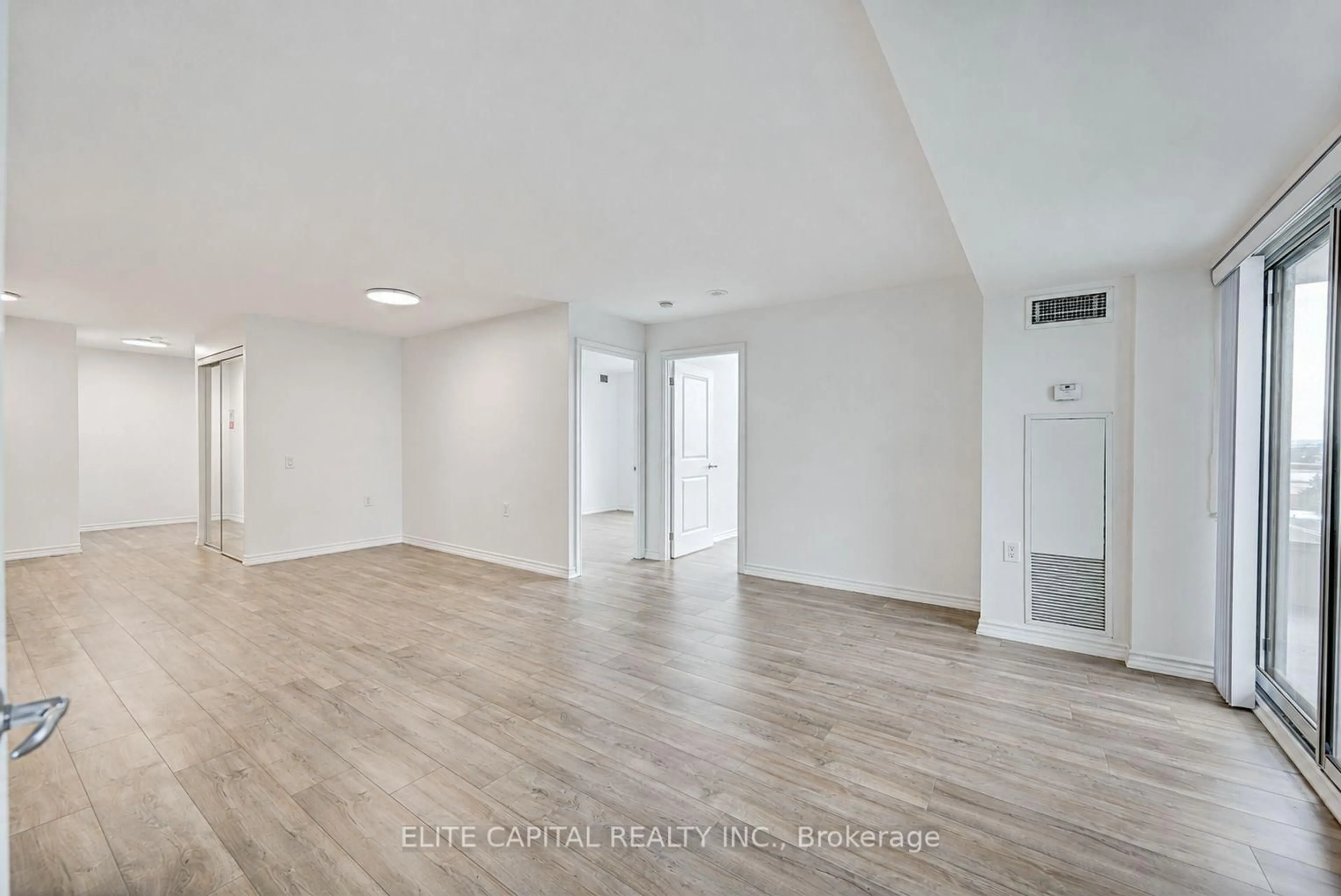 A pic of a room for 9015 Leslie St #616, Richmond Hill Ontario L4B 4J8
