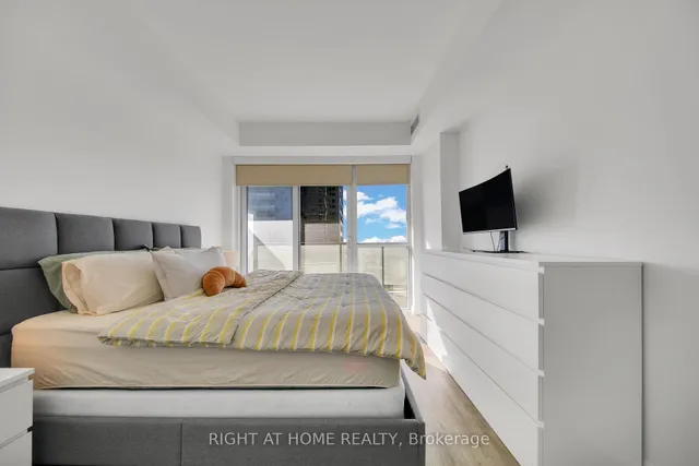65 Oneida Cres #903, Richmond Hill 5