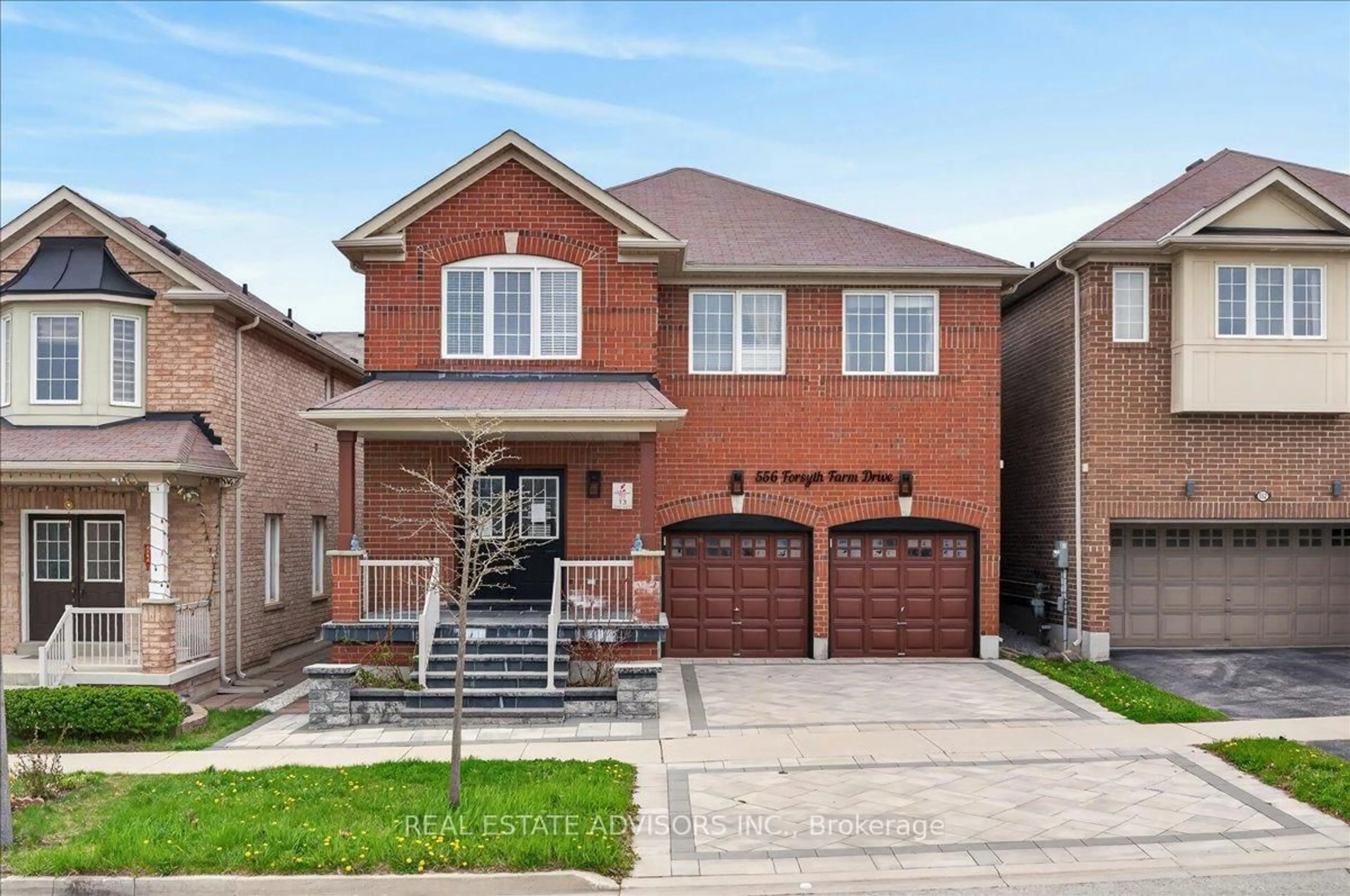 Home with brick exterior material, street for 556 Forsyth Farm Dr, Whitchurch-Stouffville Ontario L4A 0N3