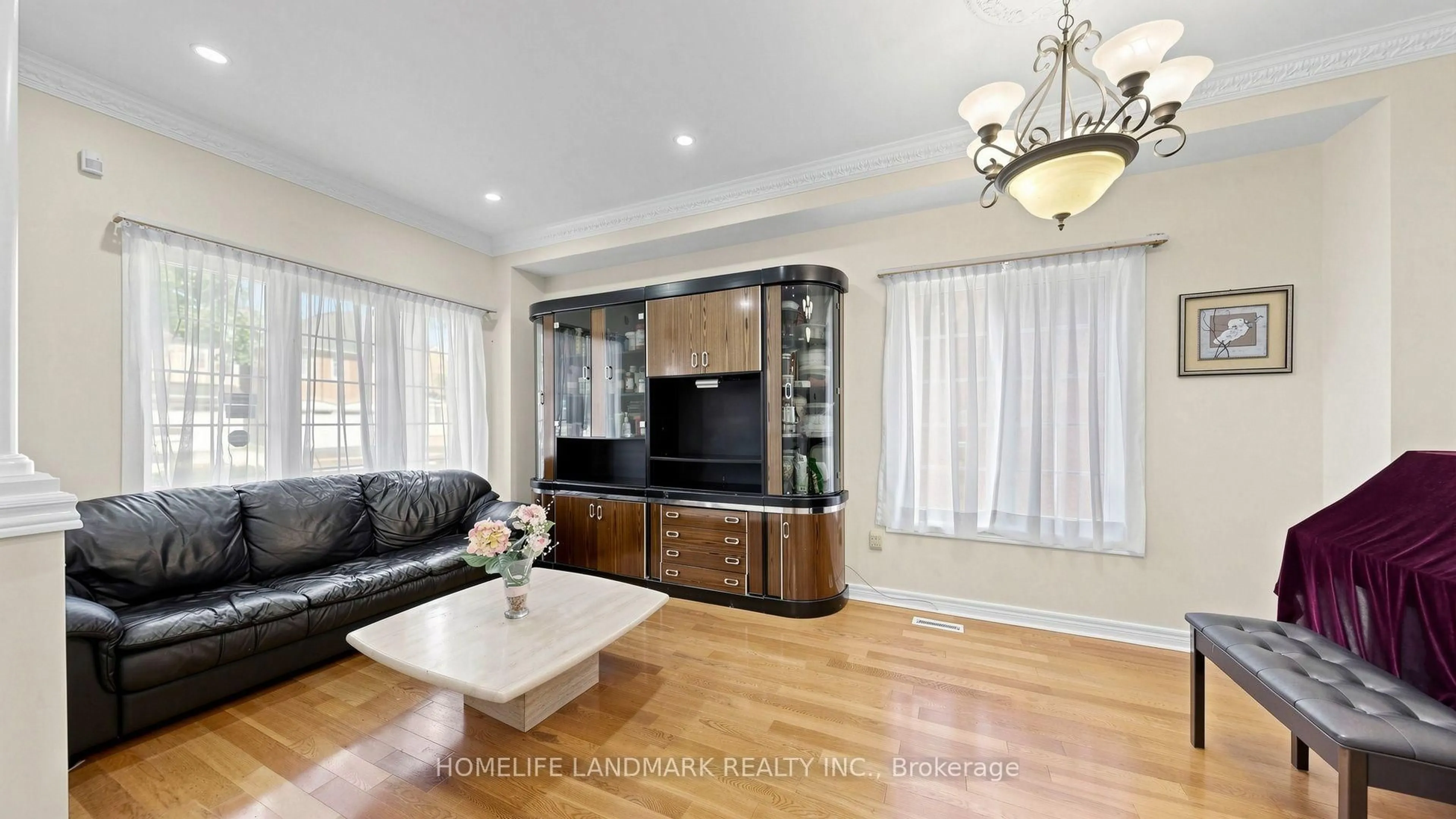 Living room with furniture, unknown for 220 Williamson Rd, Markham Ontario L6E 1S2
