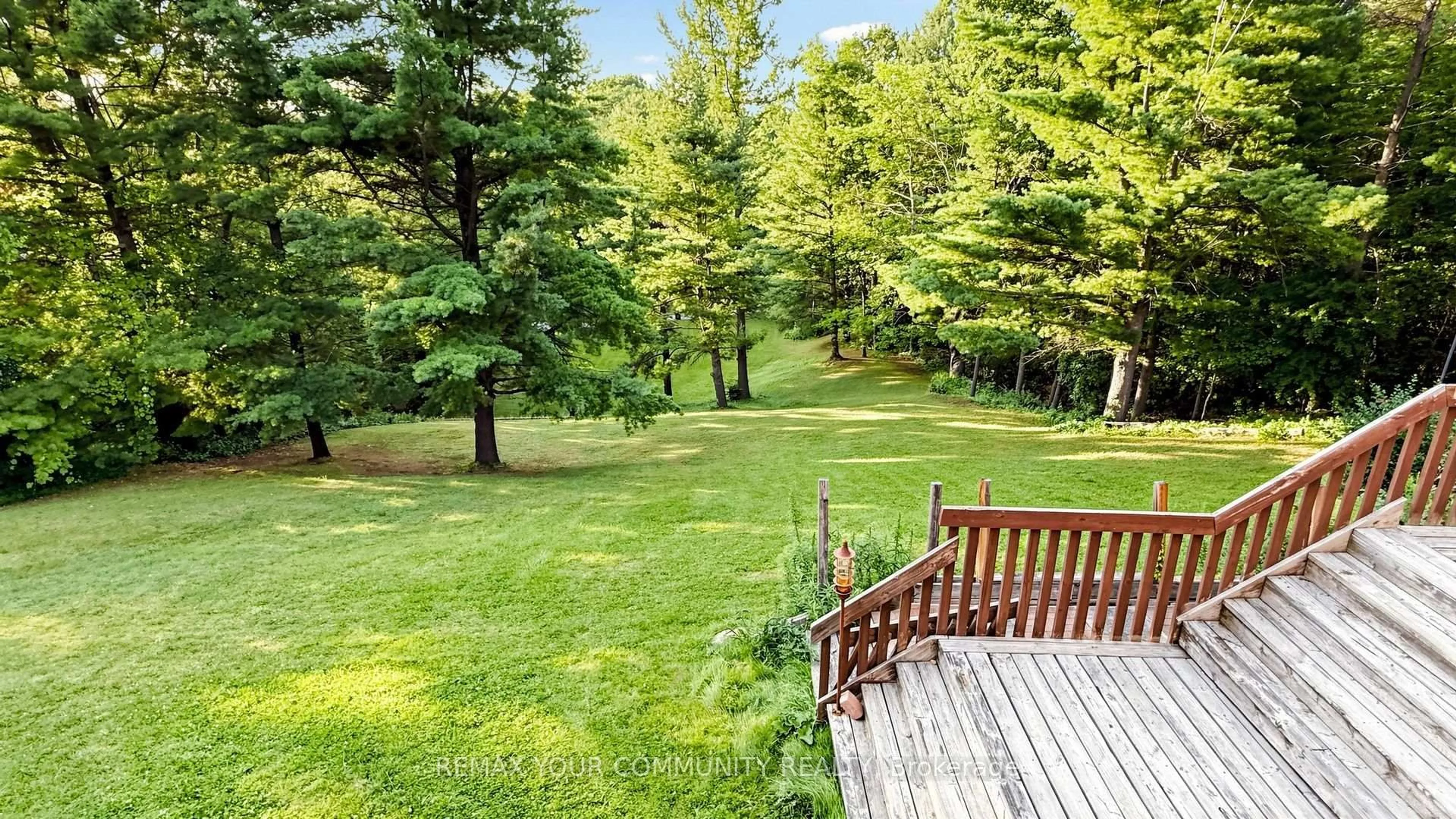 Patio, forest/trees view for 243 Ridge Rd, Aurora Ontario L4G 0M3