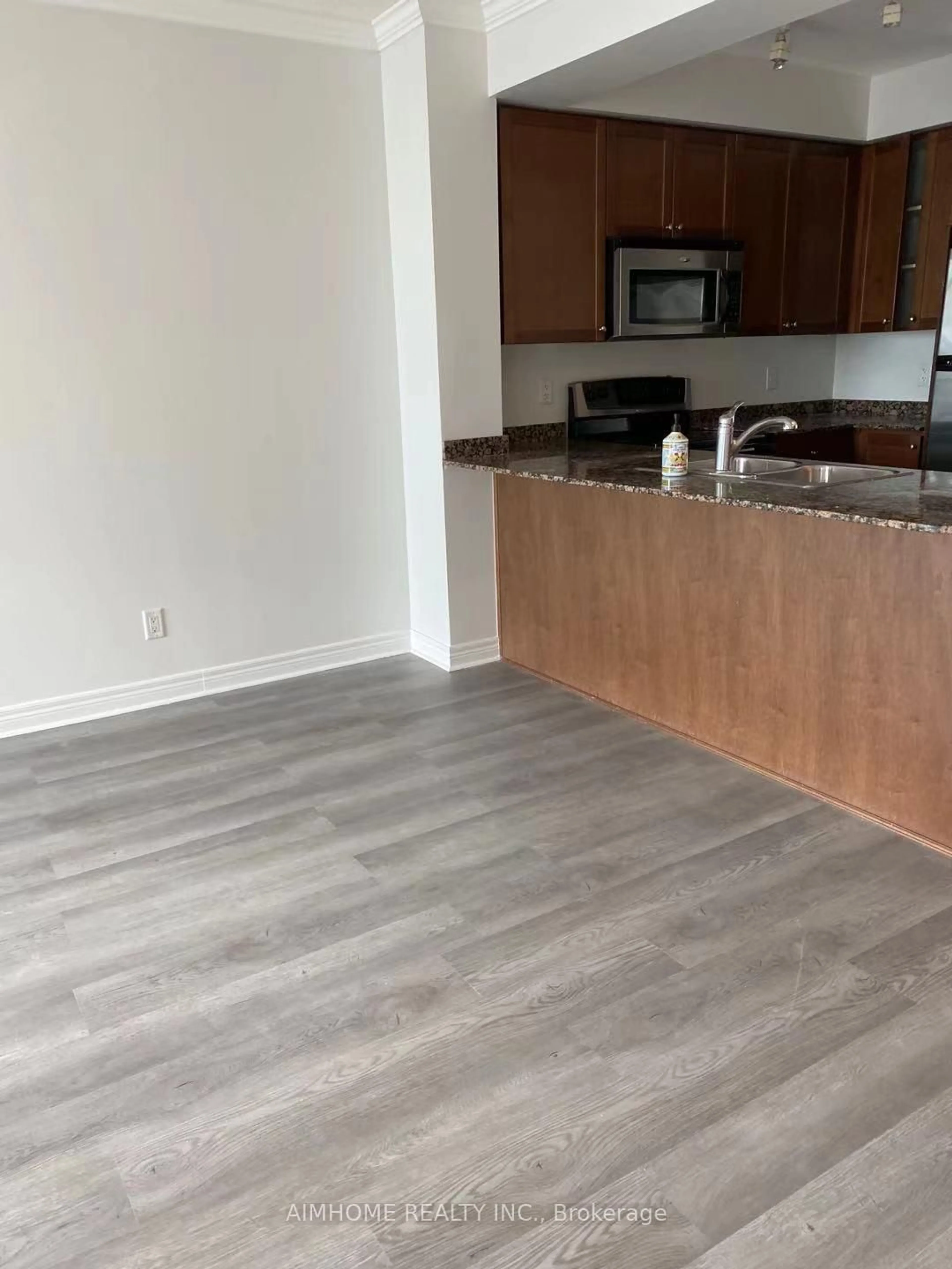 A pic of a room for 100 Promenade Circ #1208, Vaughan Ontario L4J 7W7