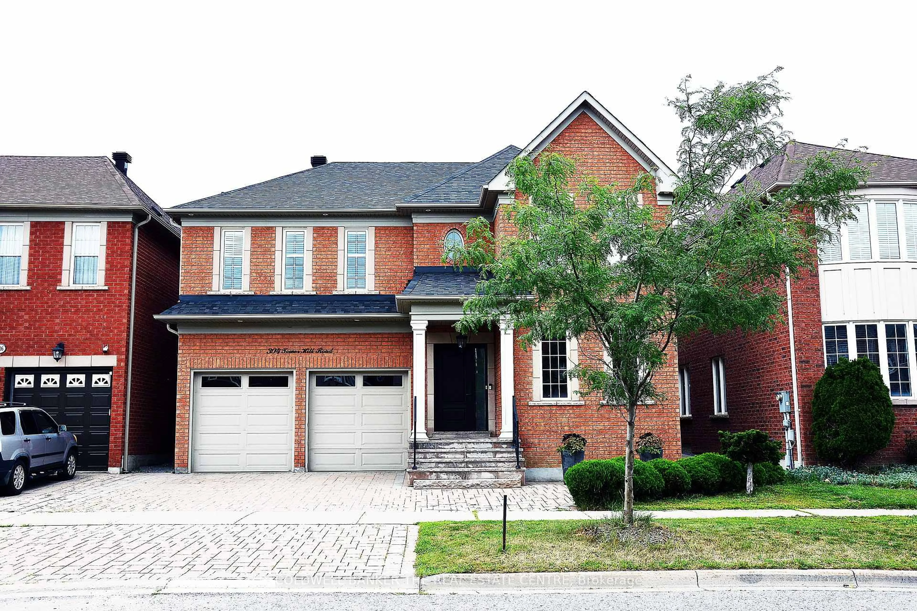 Home with brick exterior material, street for 304 Tower Hill Rd, Richmond Hill Ontario L4E 0A7