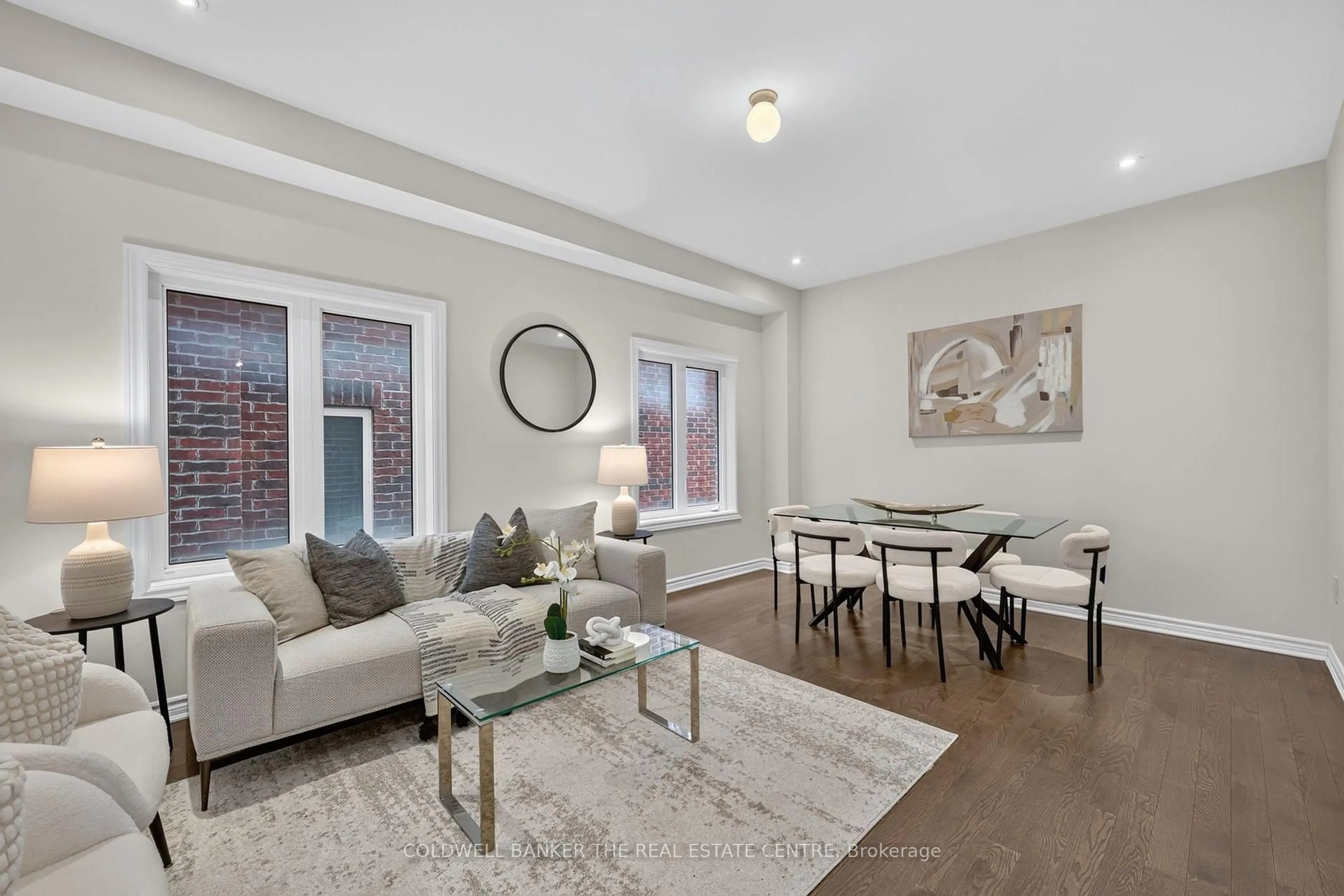 Living room with furniture, unknown for 1048 Barton Way, Innisfil Ontario L9S 0N5