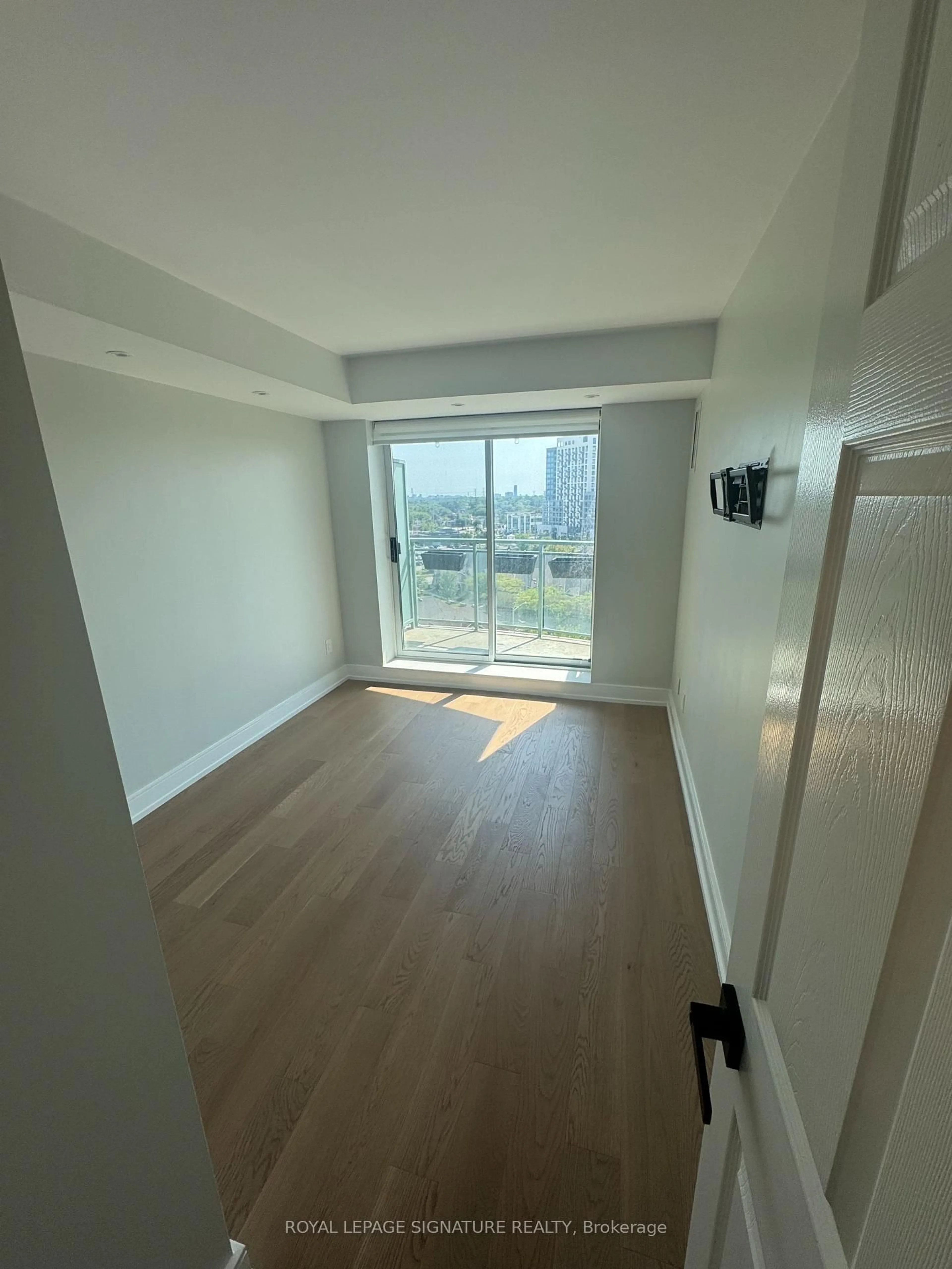 A pic of a room for 51 Baffin Crt #815, Richmond Hill Ontario L4B 4P6