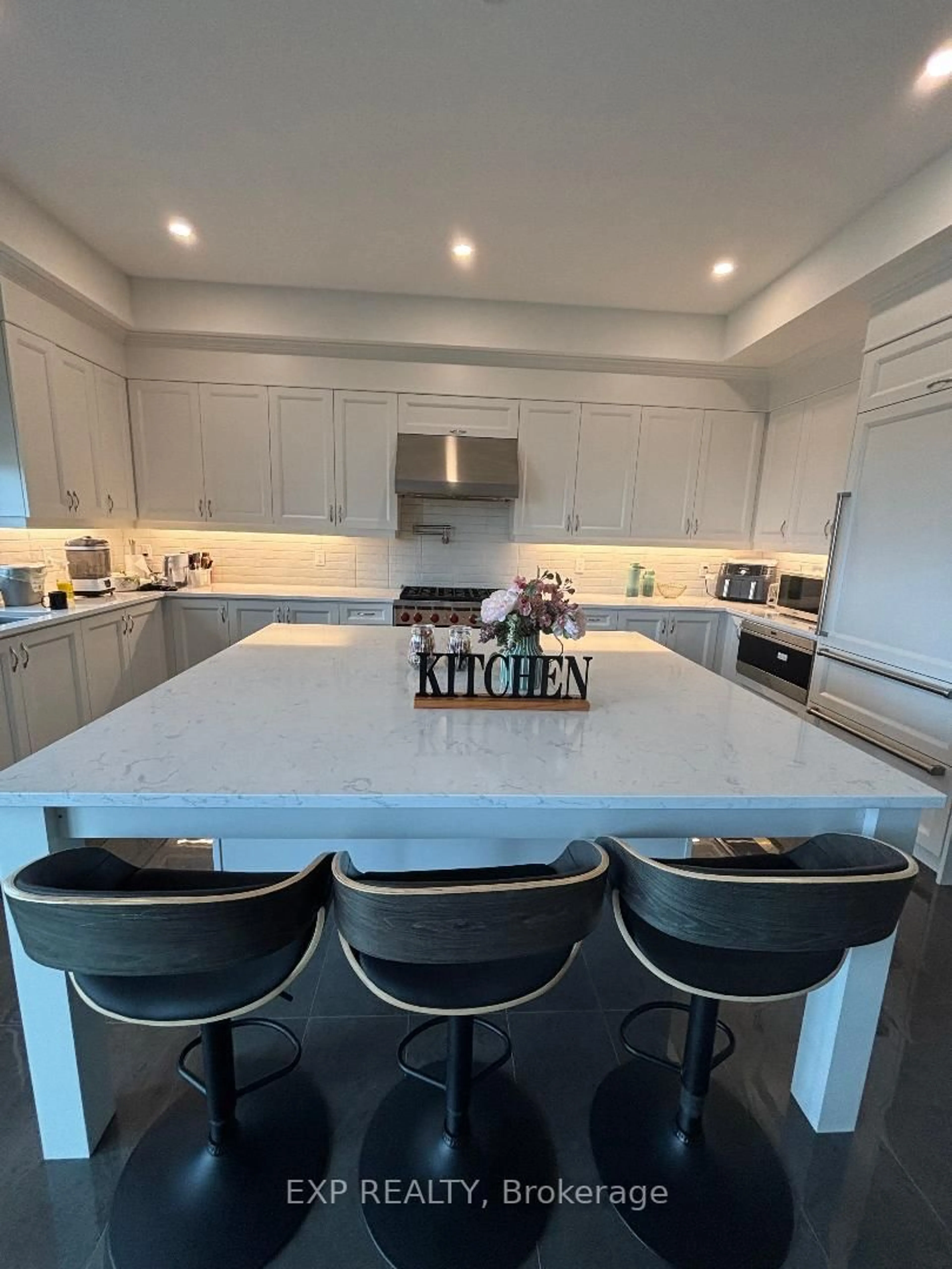 Contemporary kitchen, ceramic/tile floor for 20 Seraville St, Vaughan Ontario L3L 0H1