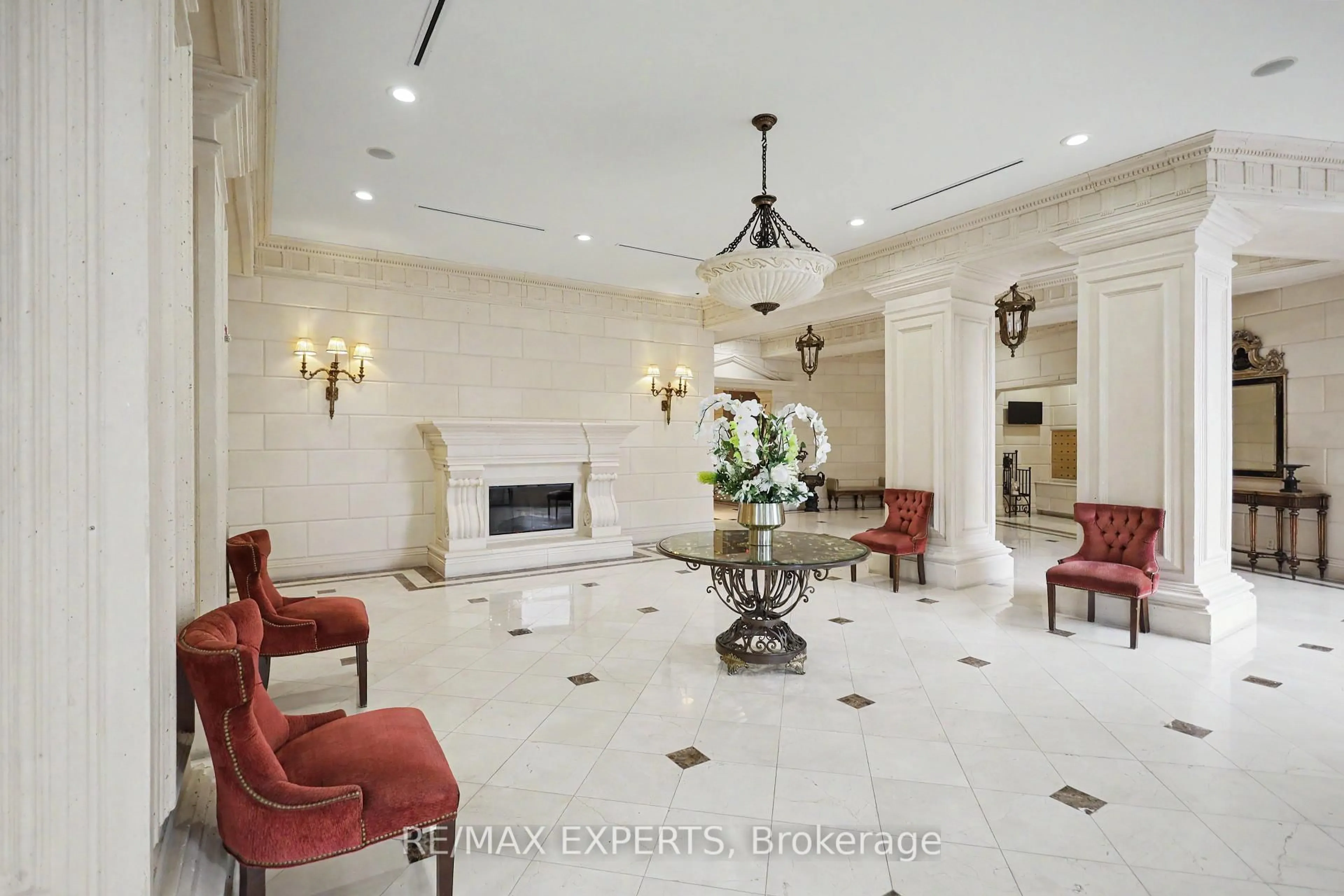 Lobby for 9225 Jane St #614, Vaughan Ontario L6A 0J7