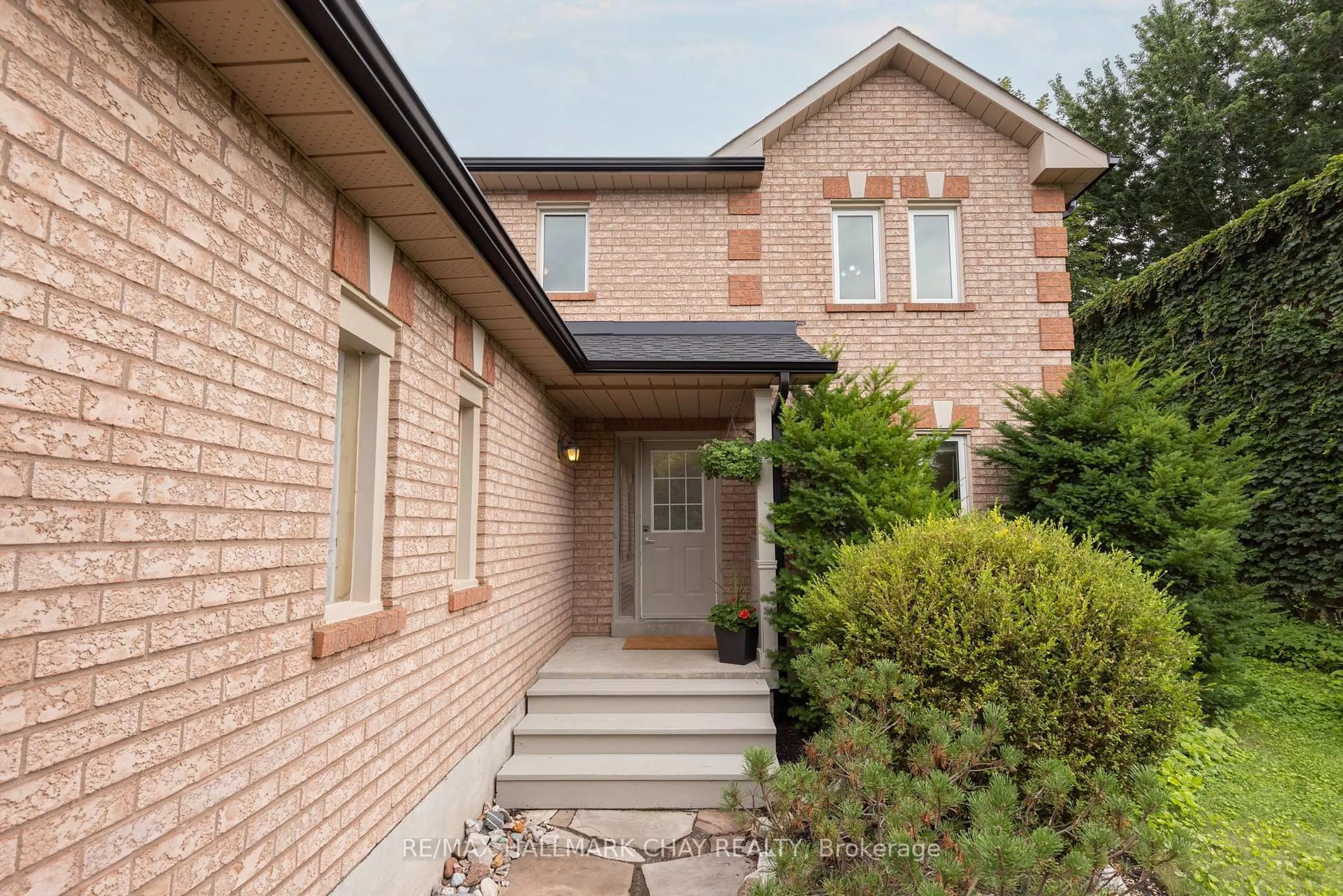 Home with brick exterior material, street for 11 Dugdale Ave, New Tecumseth Ontario L0G 1A0