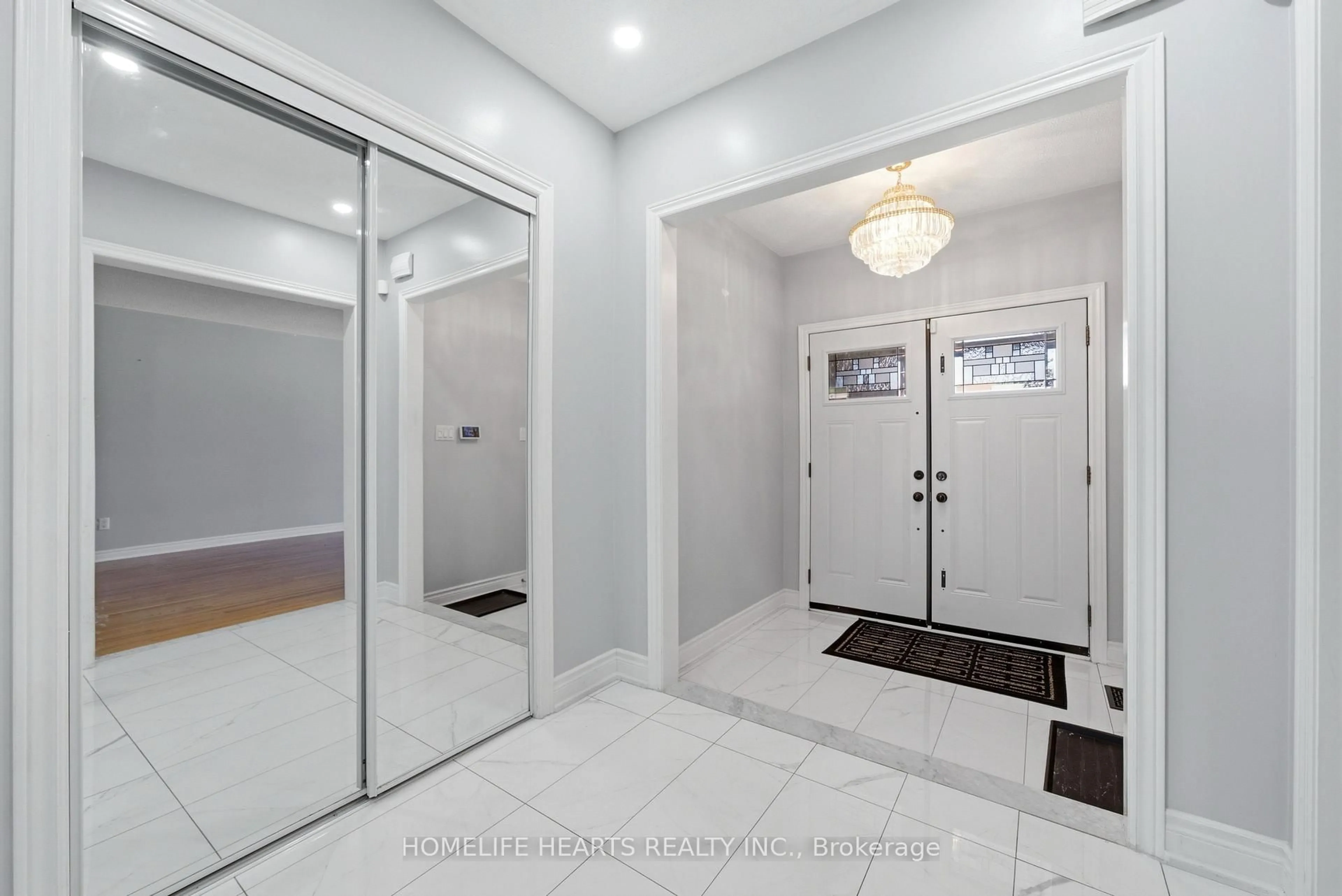 Indoor entryway for 62 Boxwood Cres, Markham Ontario L3S 3P9
