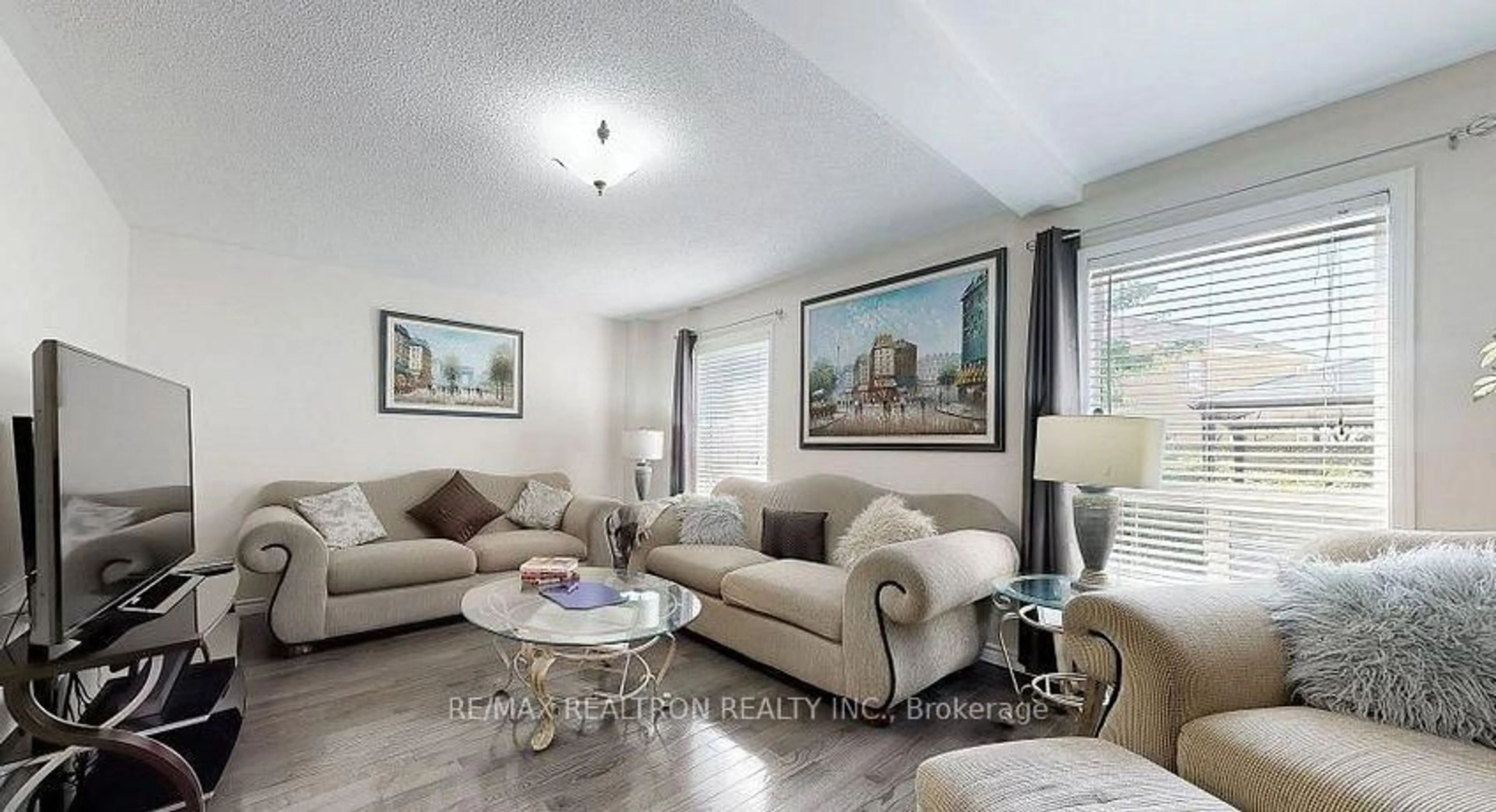 Living room with furniture, unknown for 215 Drummond Dr, Vaughan Ontario L6A 3C1