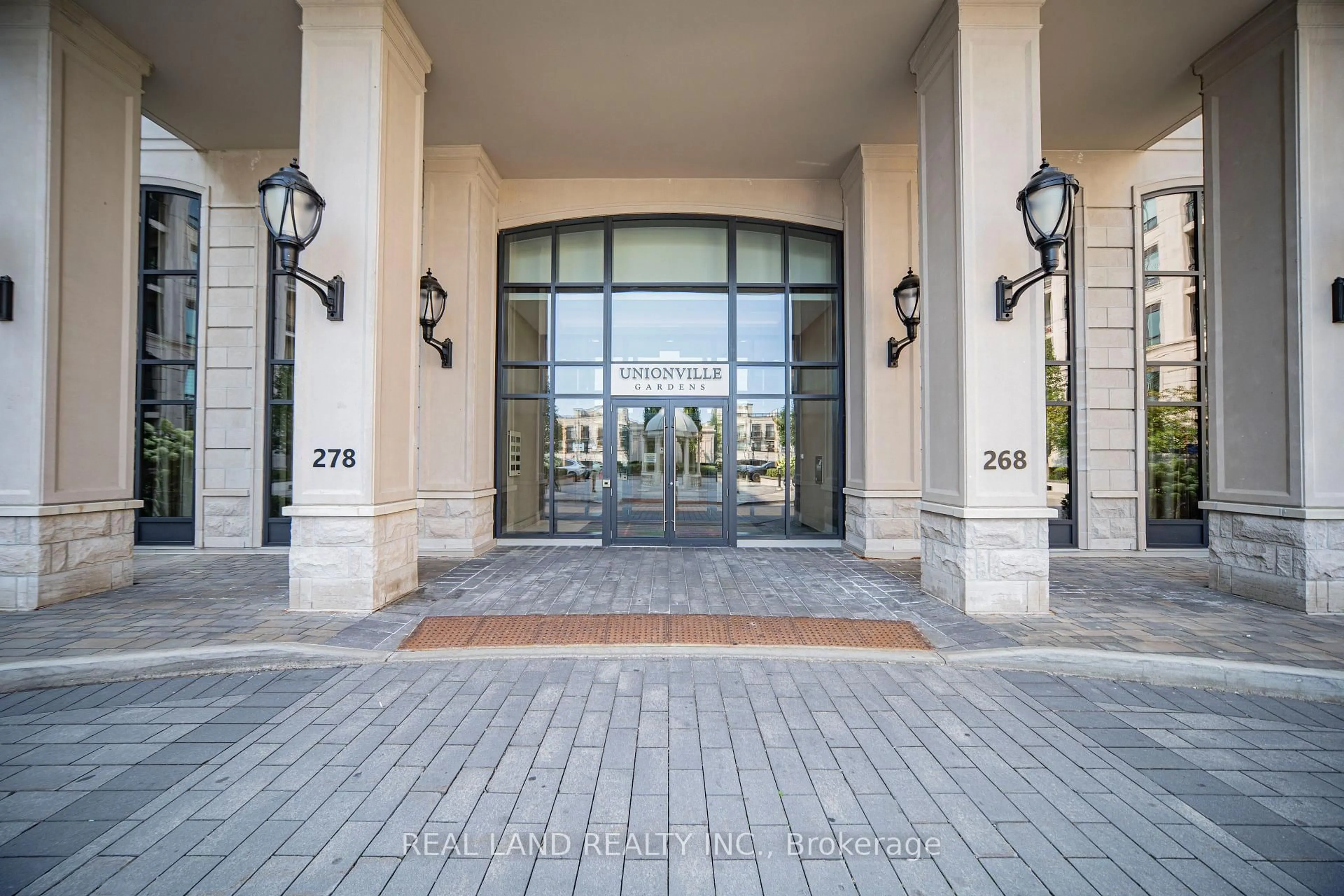 Indoor foyer for 268 Buchanan Dr #107W, Markham Ontario L3R 8G9