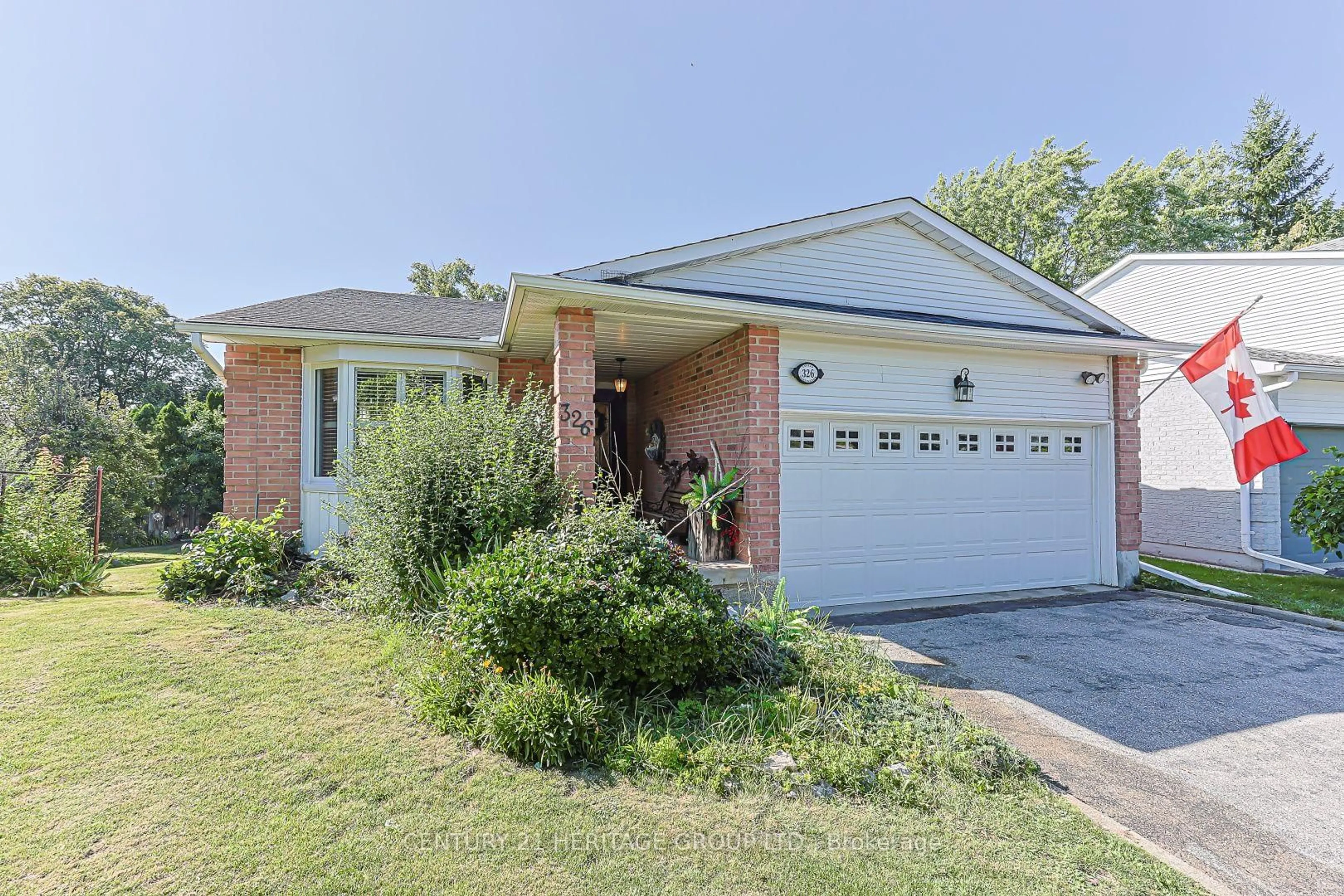 Home with brick exterior material, street for 326 Darlington Cres, Newmarket Ontario L3Y 6N4