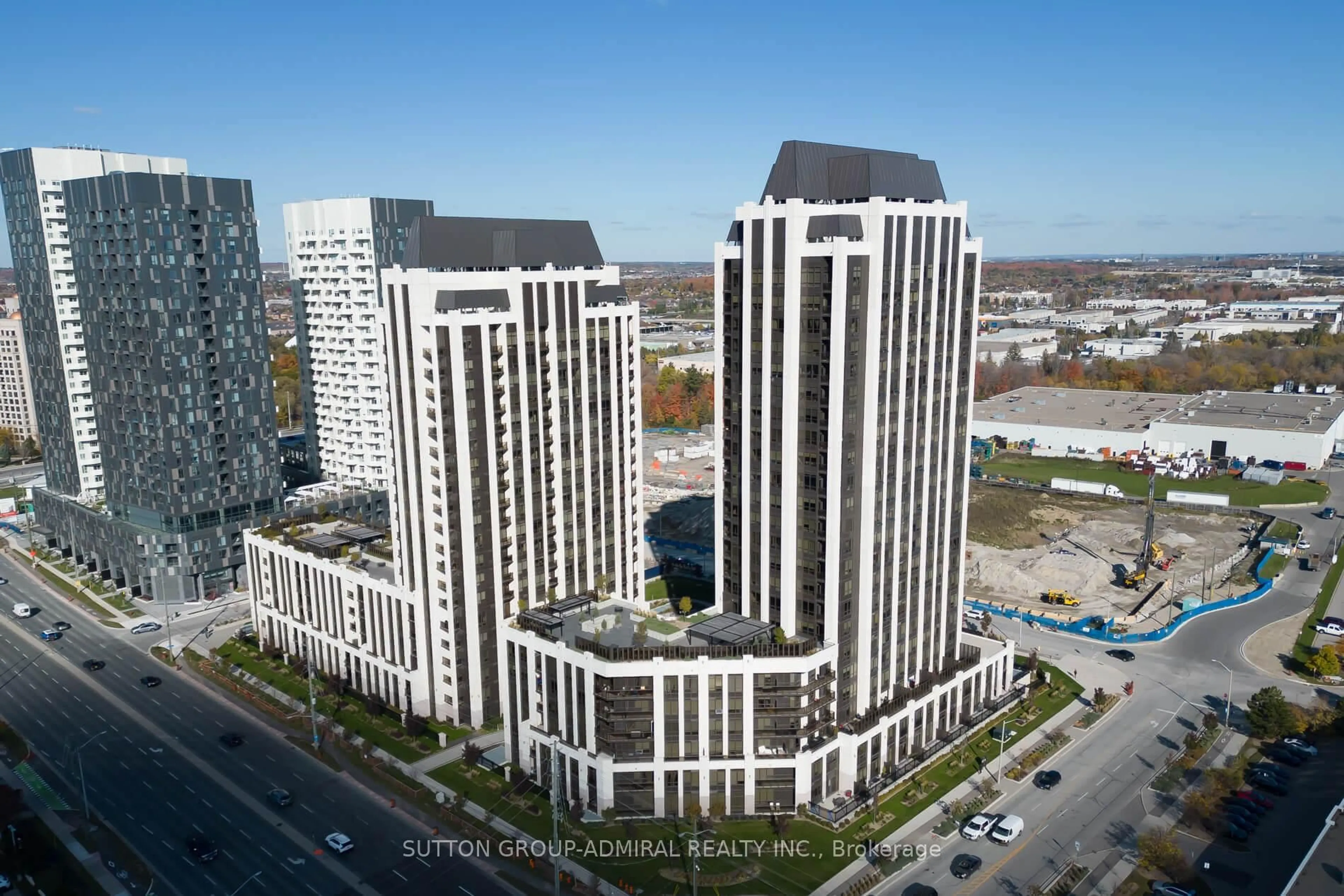 A pic from outside/outdoor area/front of a property/back of a property/a pic from drone, city buildings view from balcony for 9085 Jane St #622, Vaughan Ontario L4K 0L8