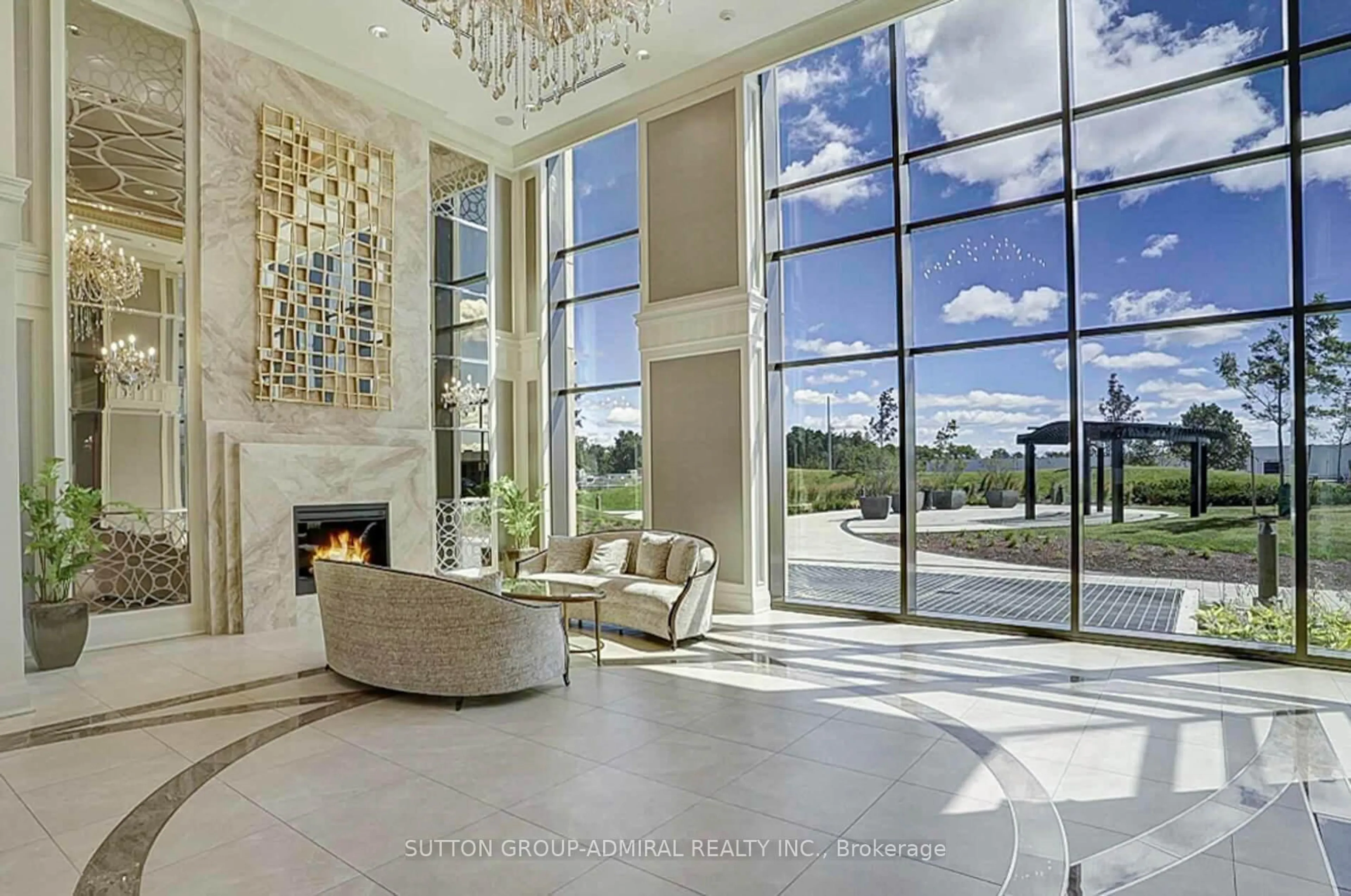 Indoor foyer for 9085 Jane St #622, Vaughan Ontario L4K 0L8