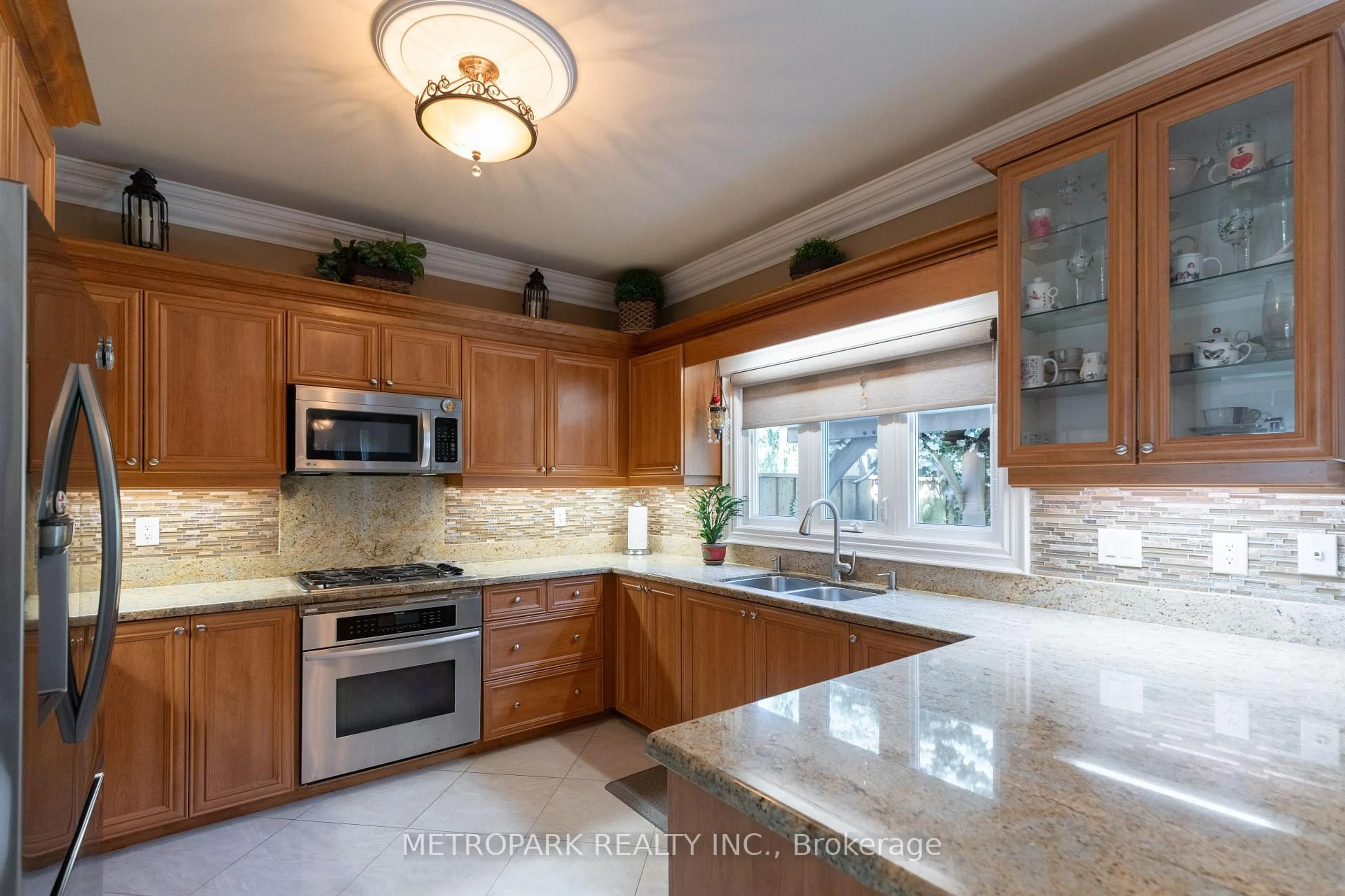 Contemporary kitchen, ceramic/tile floor for 56 Bindertwine Blvd, Vaughan Ontario L0J 1C0