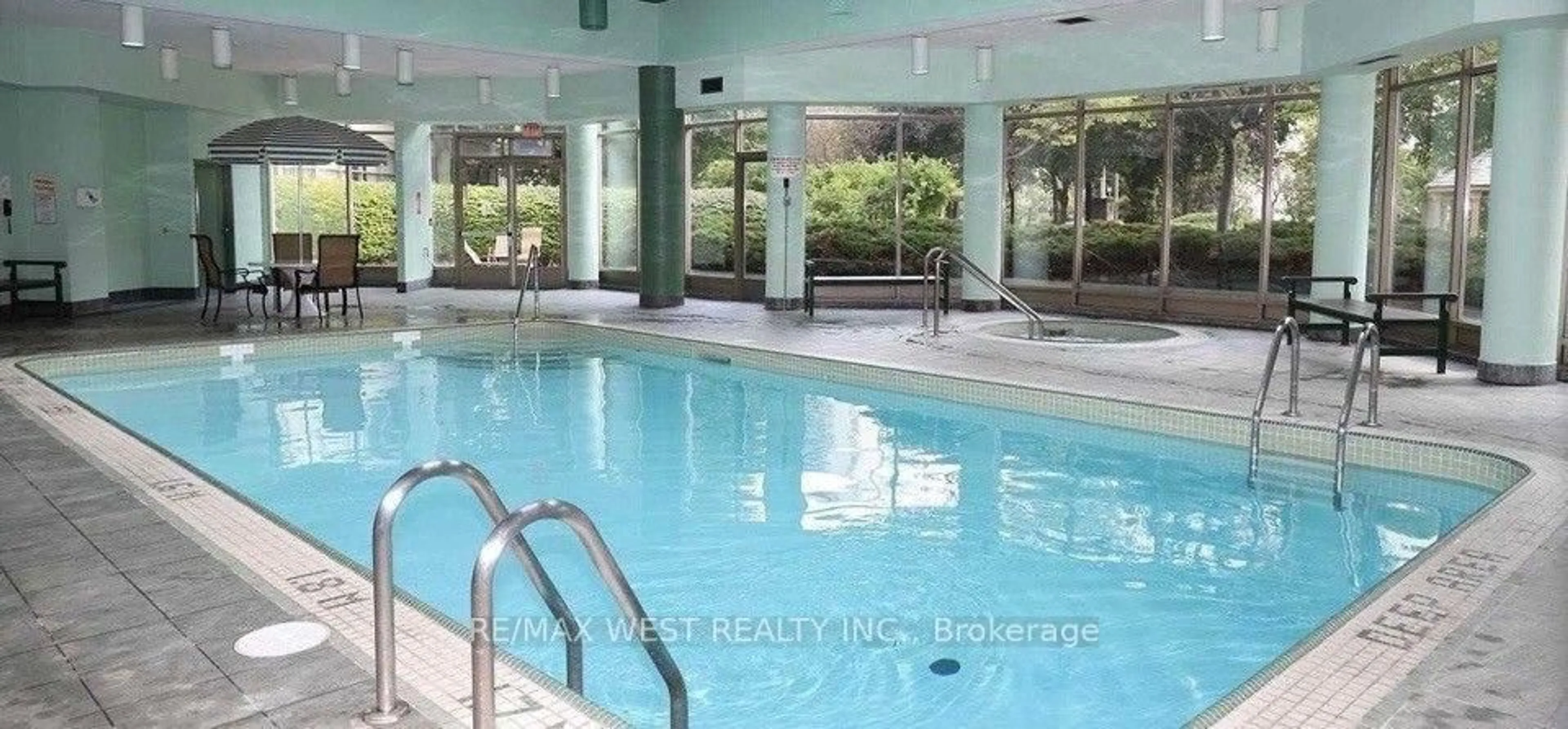 Pool for 7 Townsgate Dr #1408, Vaughan Ontario L4J 7Z9