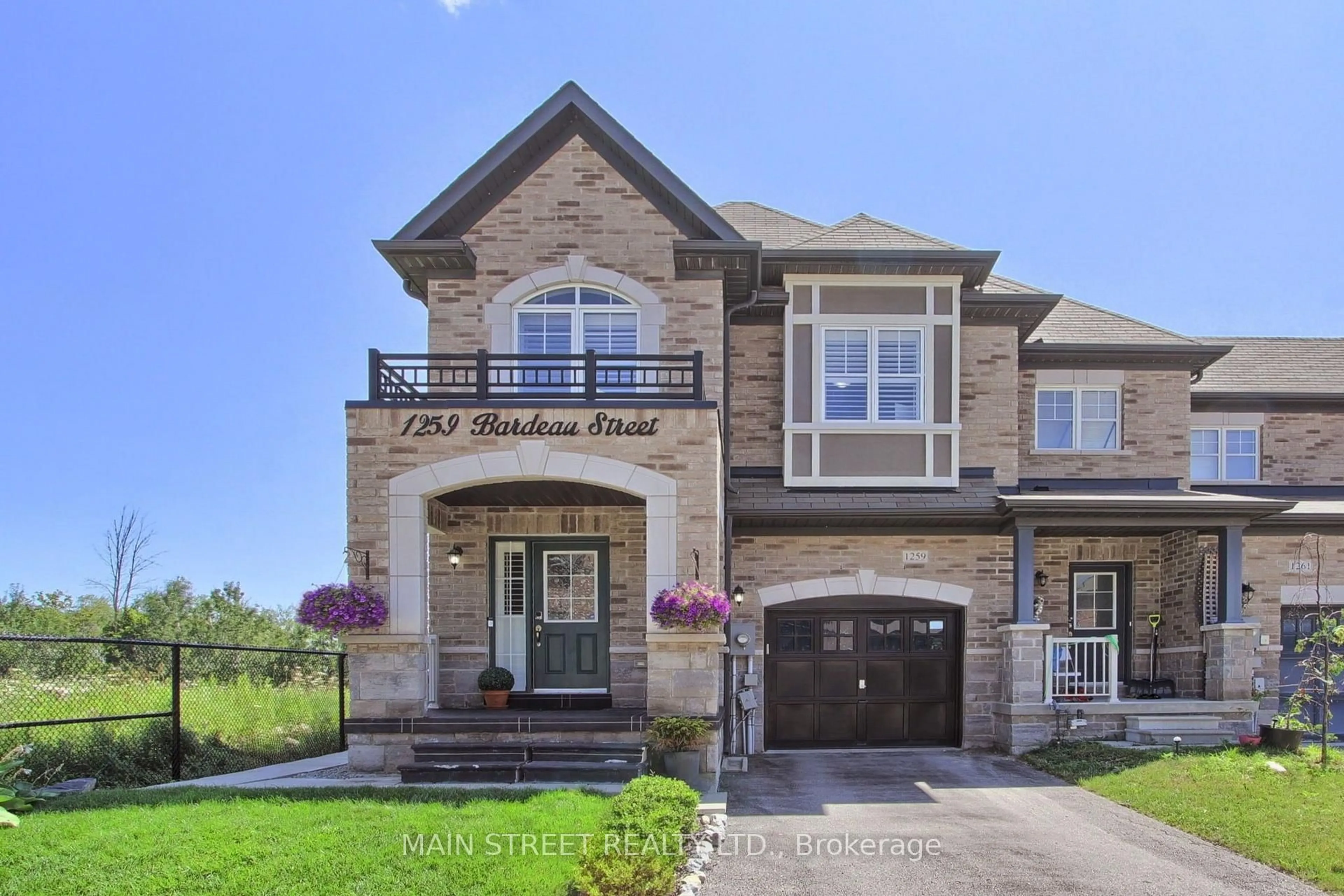 Home with brick exterior material, street for 1259 Bardeau St, Innisfil Ontario L0L 1W0