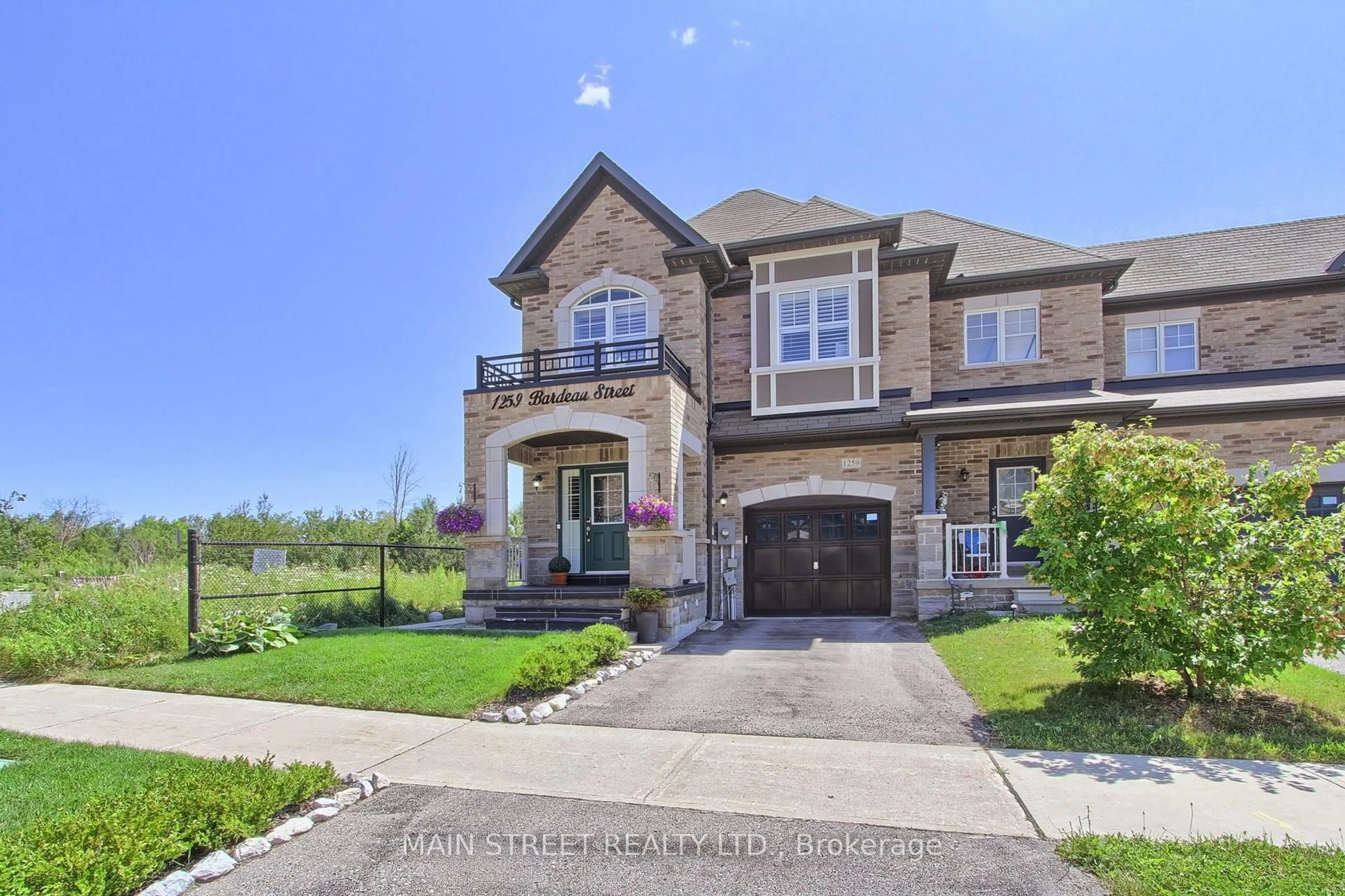 Home with brick exterior material, street for 1259 Bardeau St, Innisfil Ontario L0L 1W0