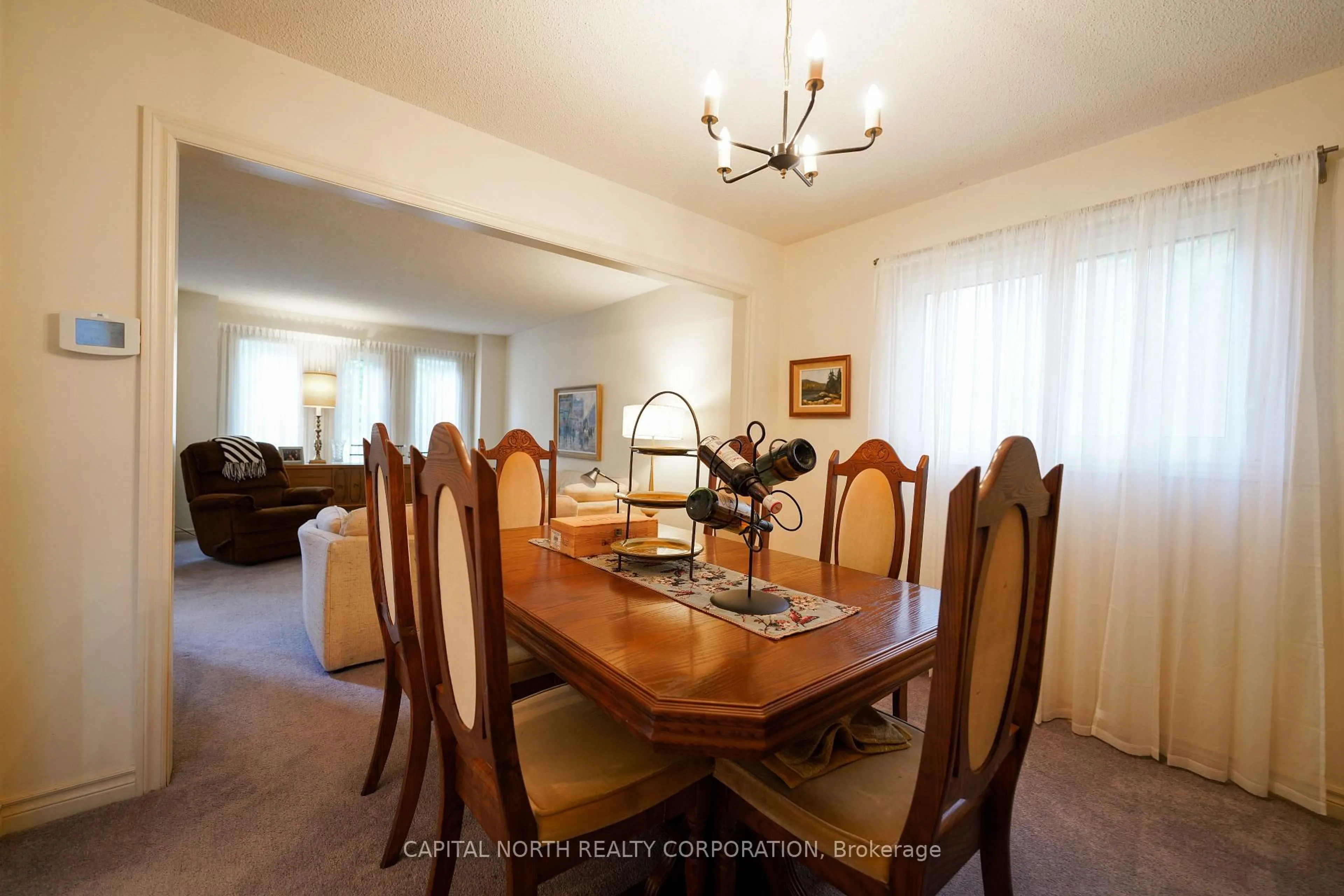 Dining room, wood/laminate floor for 65 Savoy Cres, Vaughan Ontario L4J 7W3