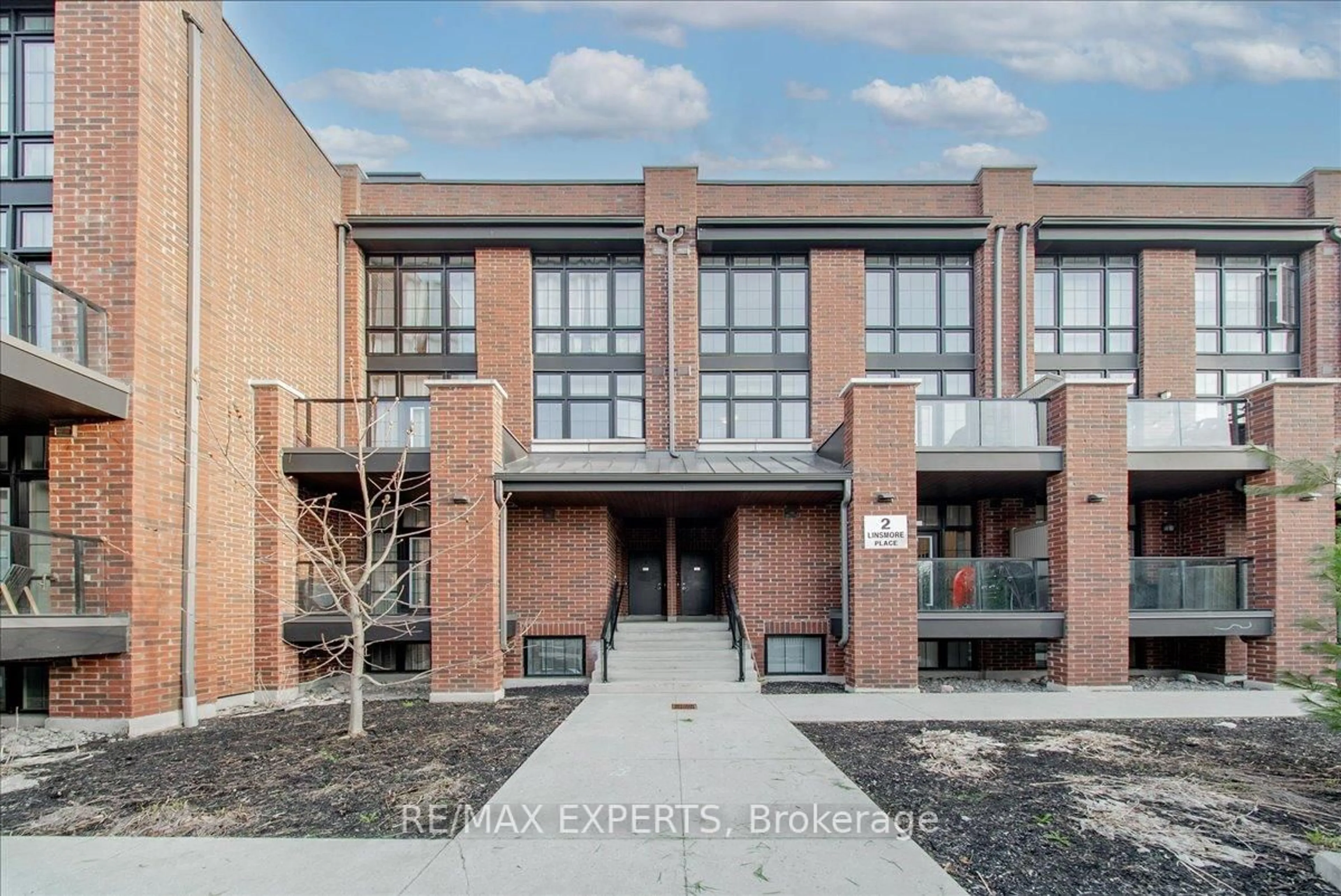 Unknown for 2 Linsmore Pl #304, Whitchurch-Stouffville Ontario L4A 4T4