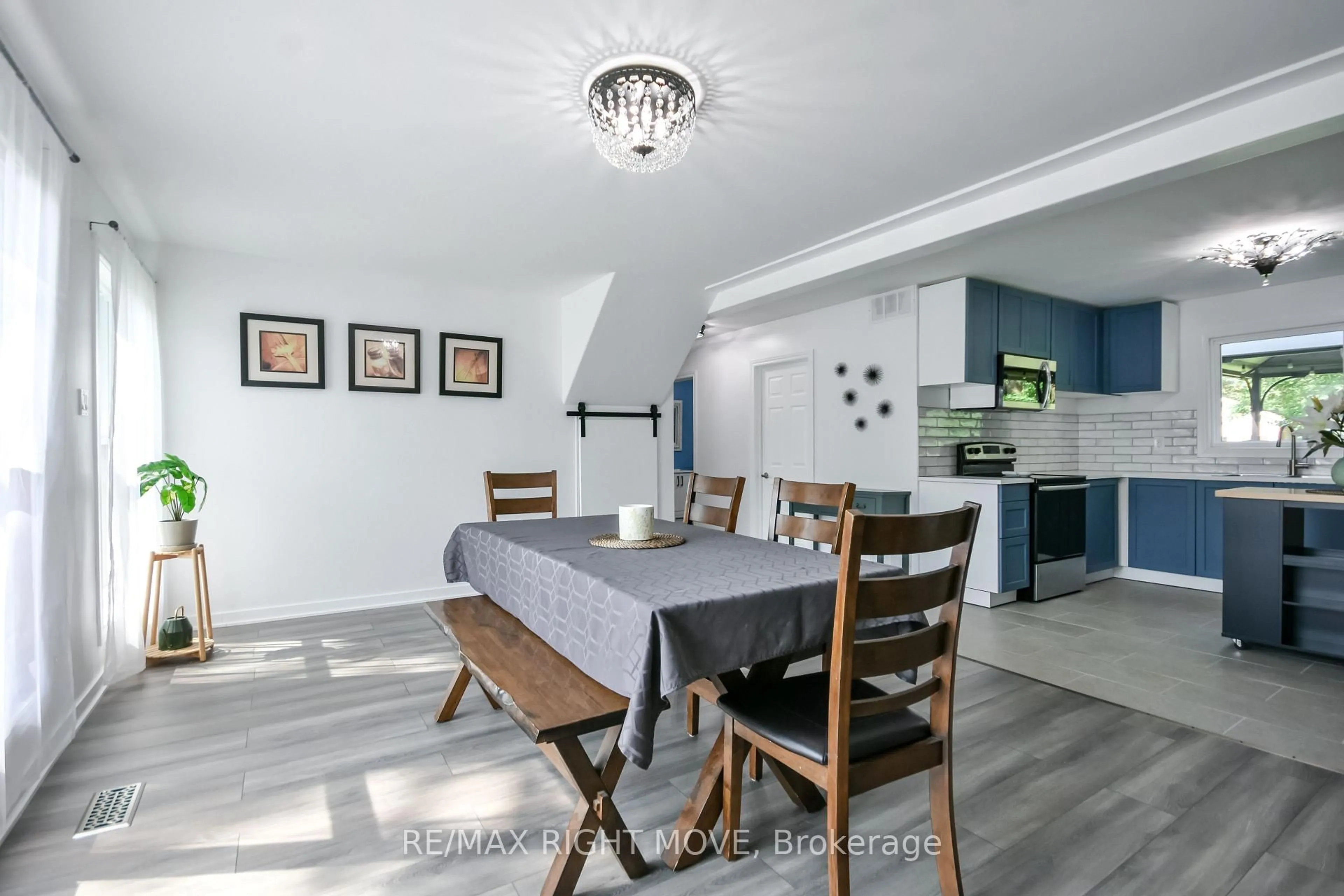 Dining room, unknown for 18 Bushey Ave, Essa Ontario L3W 0L2