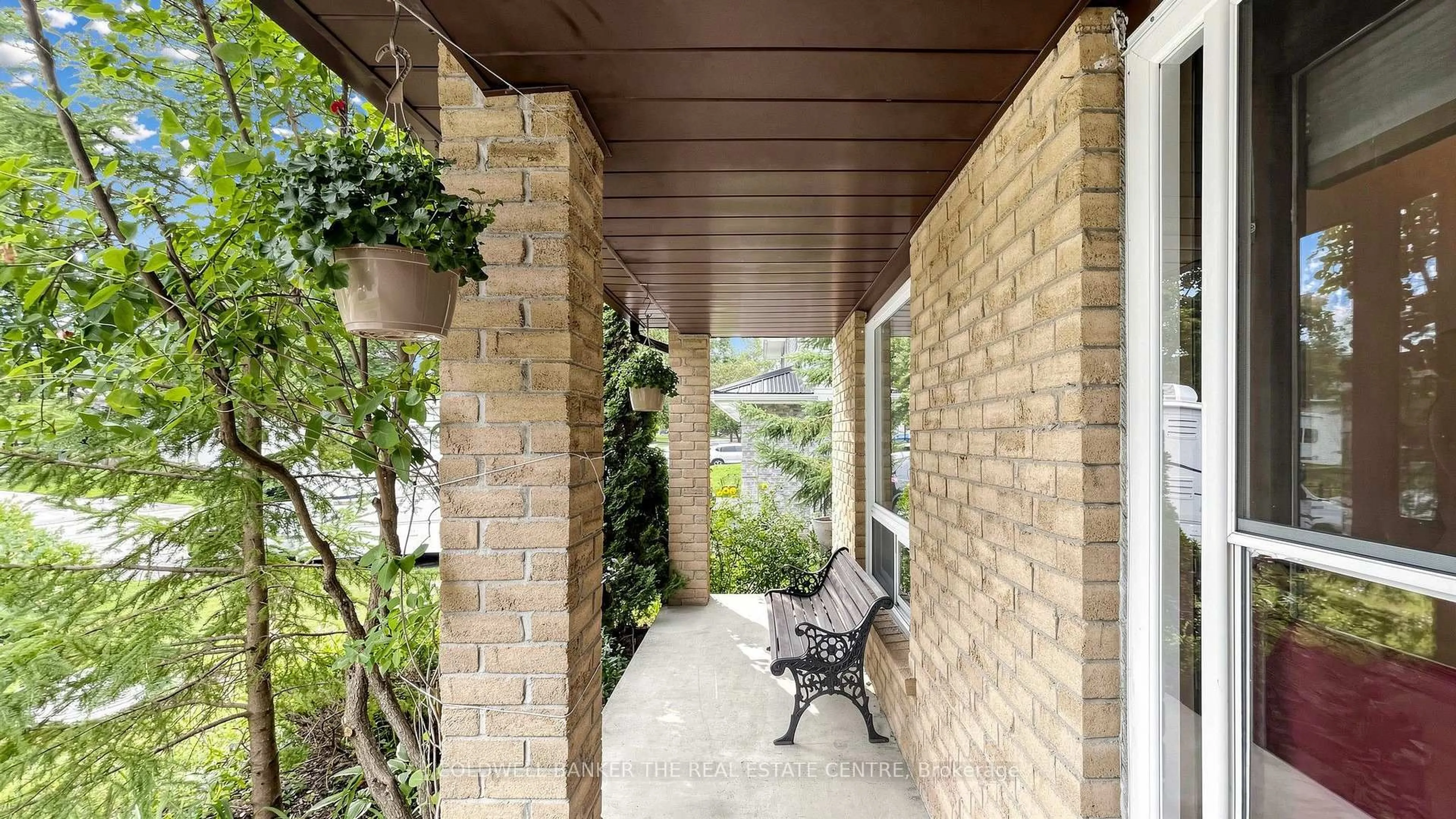 Patio, street for 34 Birchard Blvd, East Gwillimbury Ontario L0G 1M0