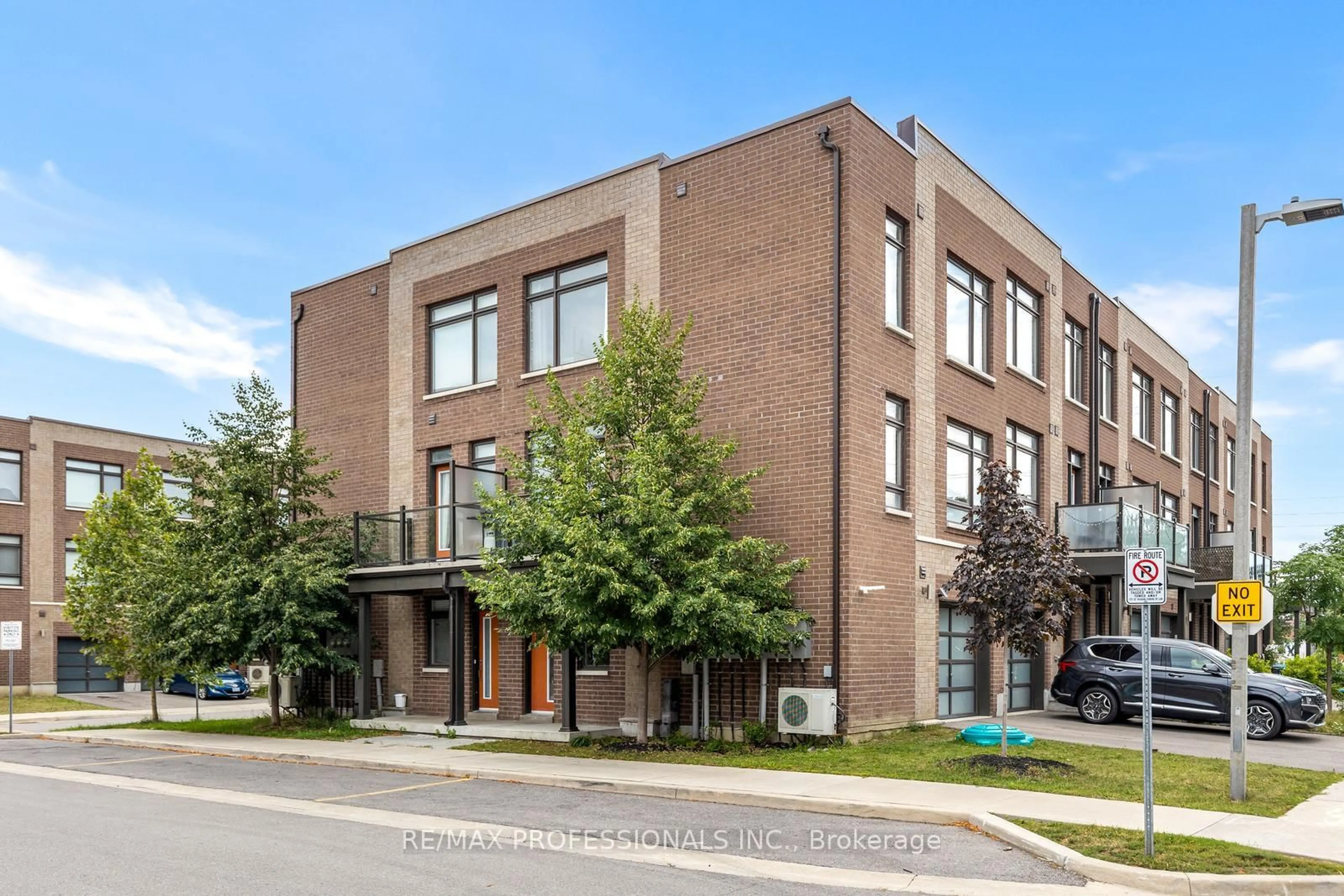 Home with brick exterior material, street for 1 Lochlin St, Vaughan Ontario L4L 0M1