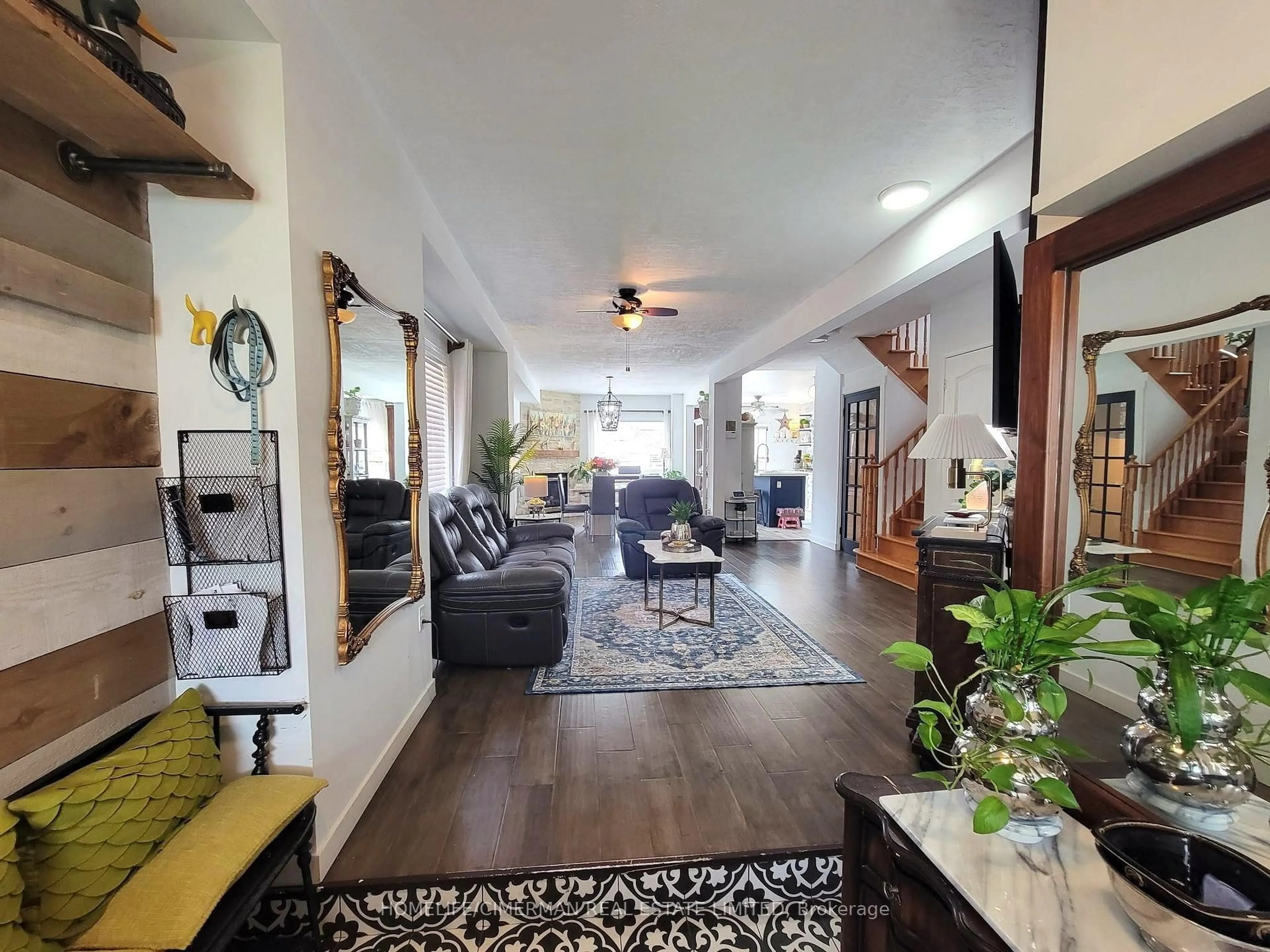 Living room with furniture, unknown for 256 Mcbride Cres, Newmarket Ontario L3X 2W4