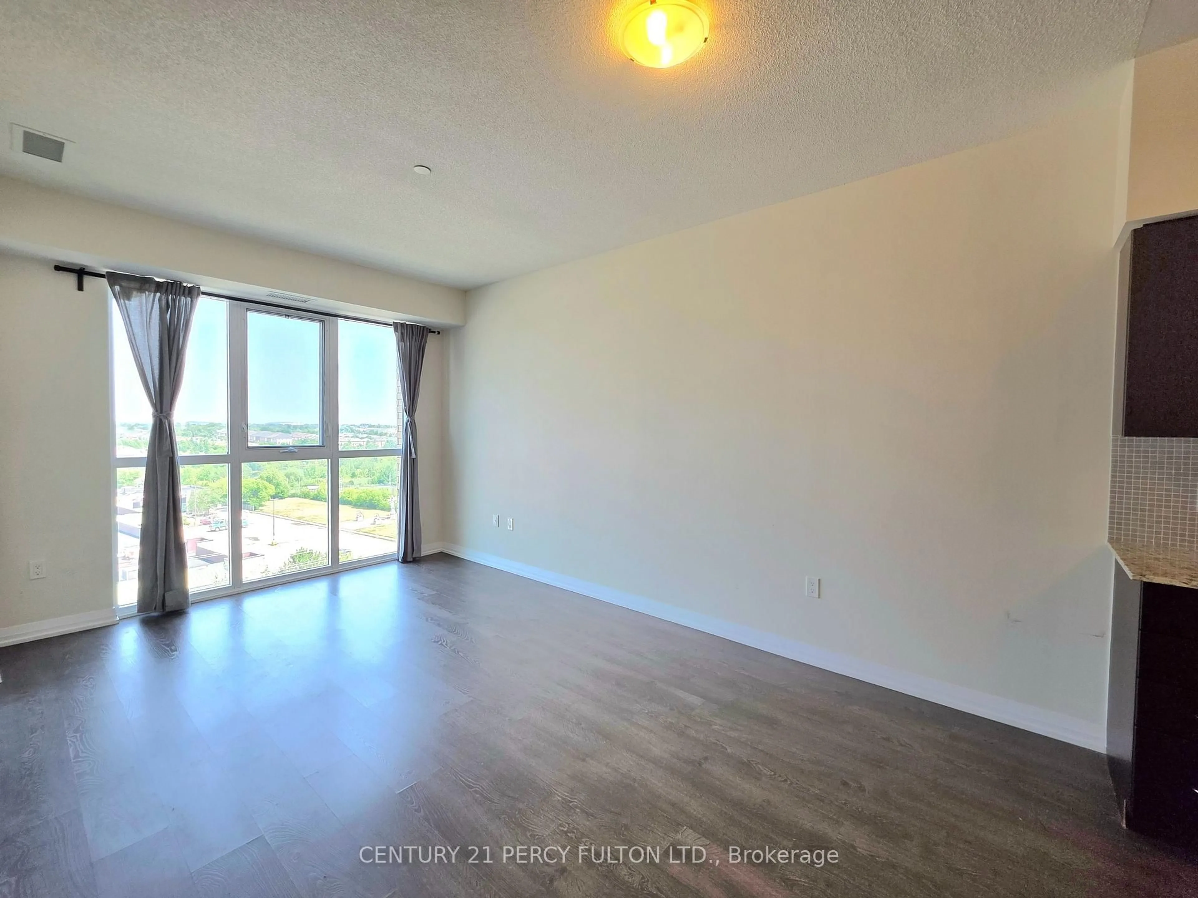 A pic of a room for 9560 Markham Rd #910, Markham Ontario L6E 0N6