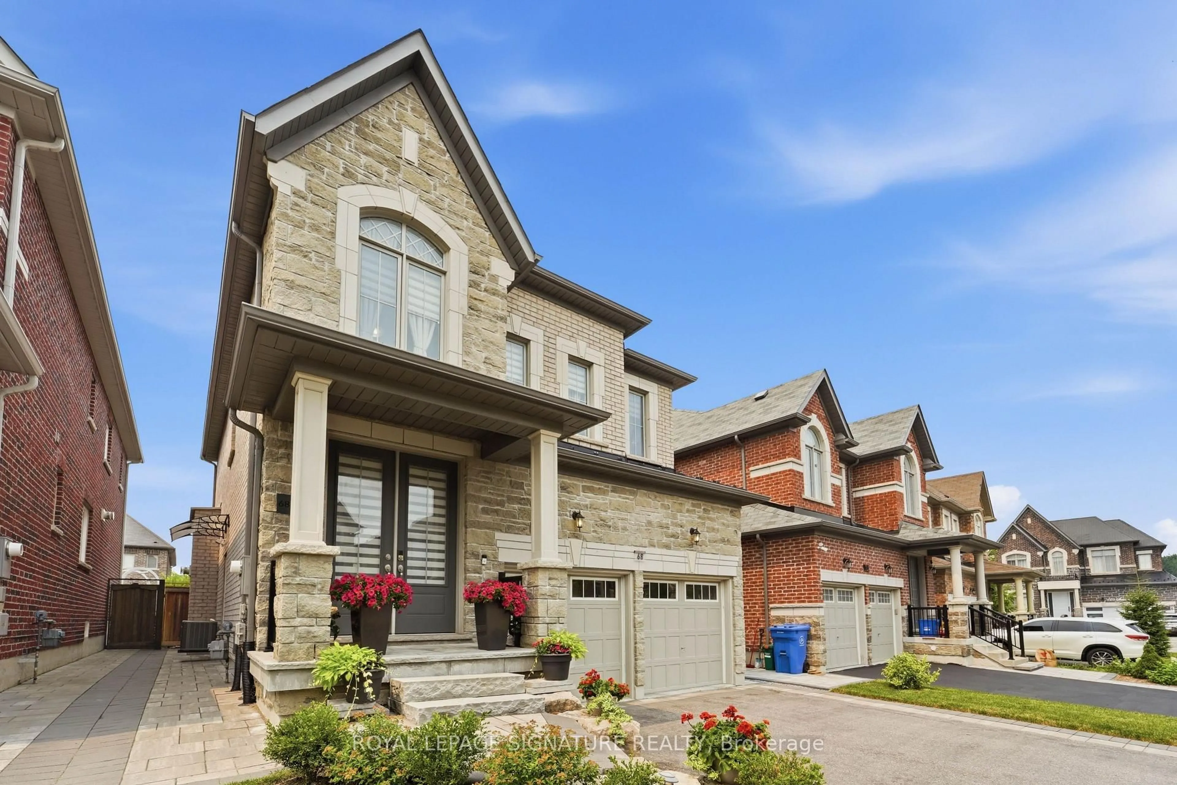 Home with brick exterior material, street for 68 Duggan St, Aurora Ontario L4G 0Y8