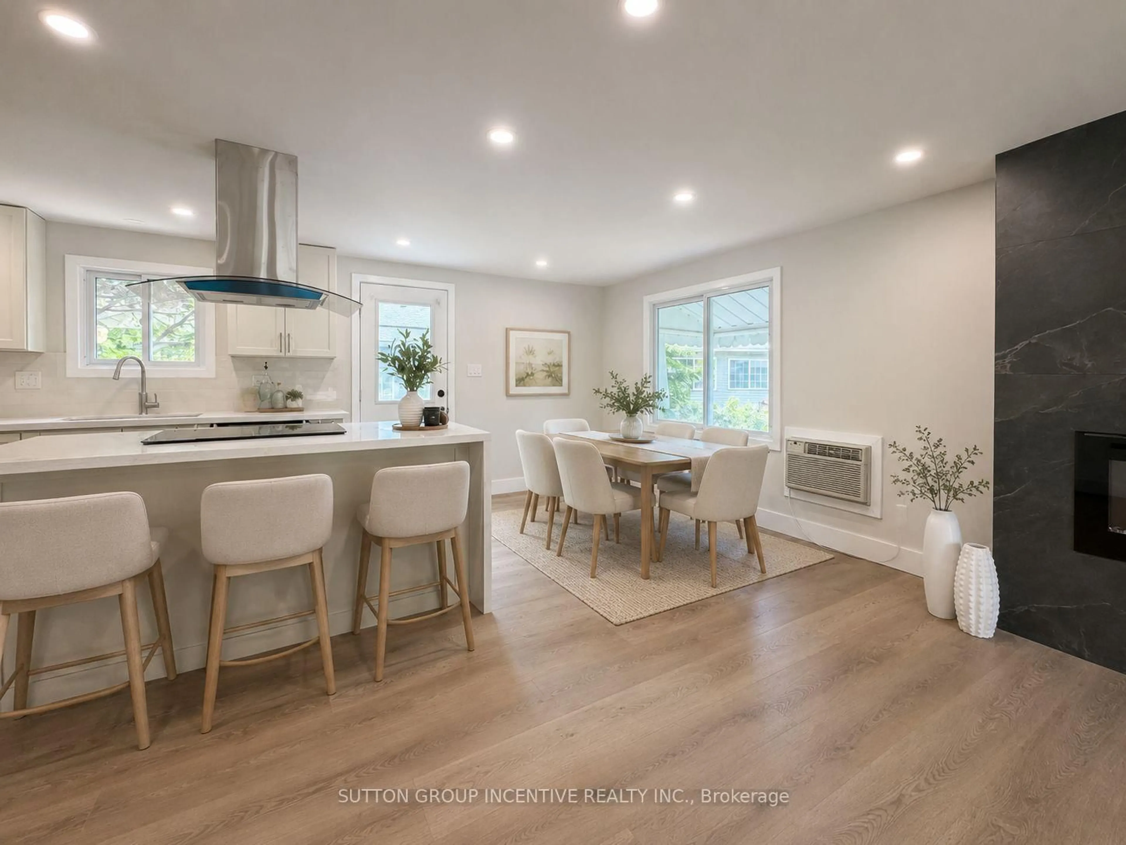 Open concept kitchen, unknown for 67 Main St, Innisfil Ontario L9S 1N2