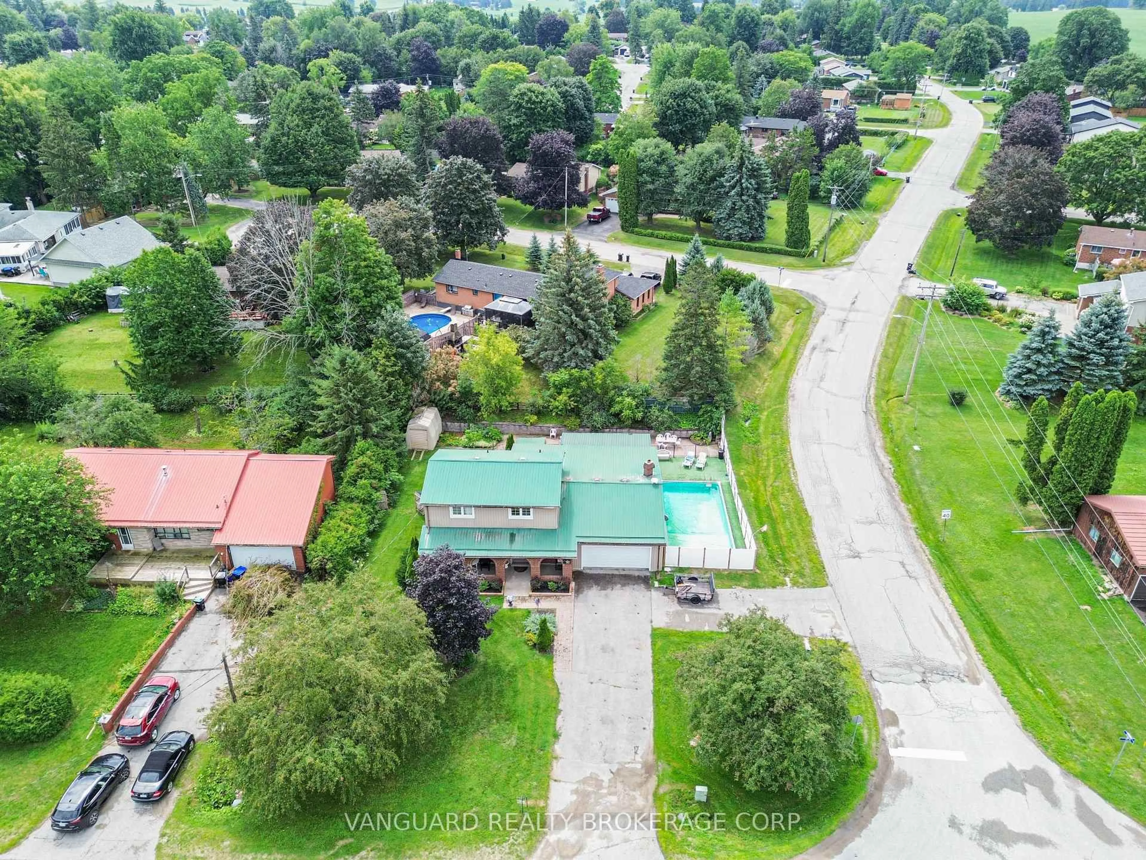 A pic from outside/outdoor area/front of a property/back of a property/a pic from drone, street for 4417 Concession 7, Bradford West Gwillimbury Ontario L0G 1B0