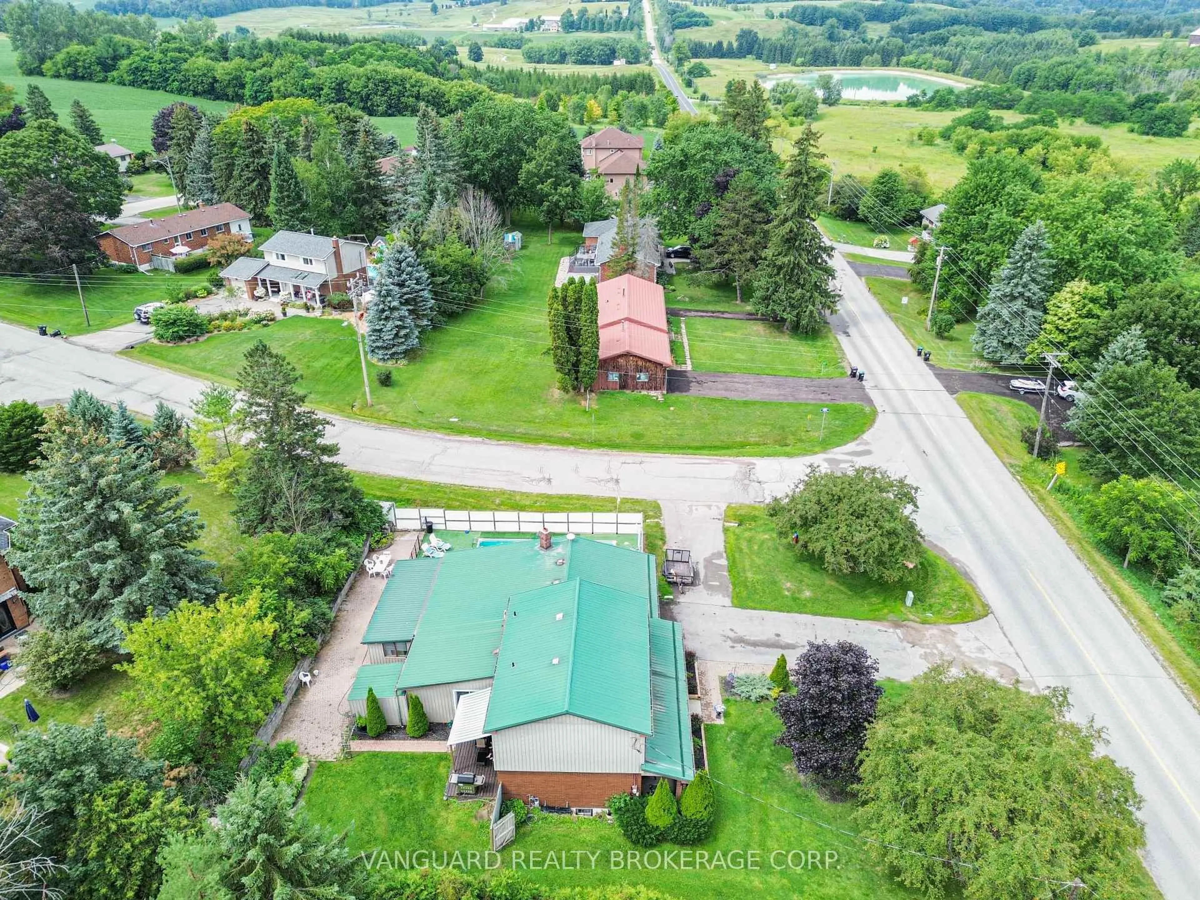 A pic from outside/outdoor area/front of a property/back of a property/a pic from drone, unknown for 4417 Concession 7, Bradford West Gwillimbury Ontario L0G 1B0