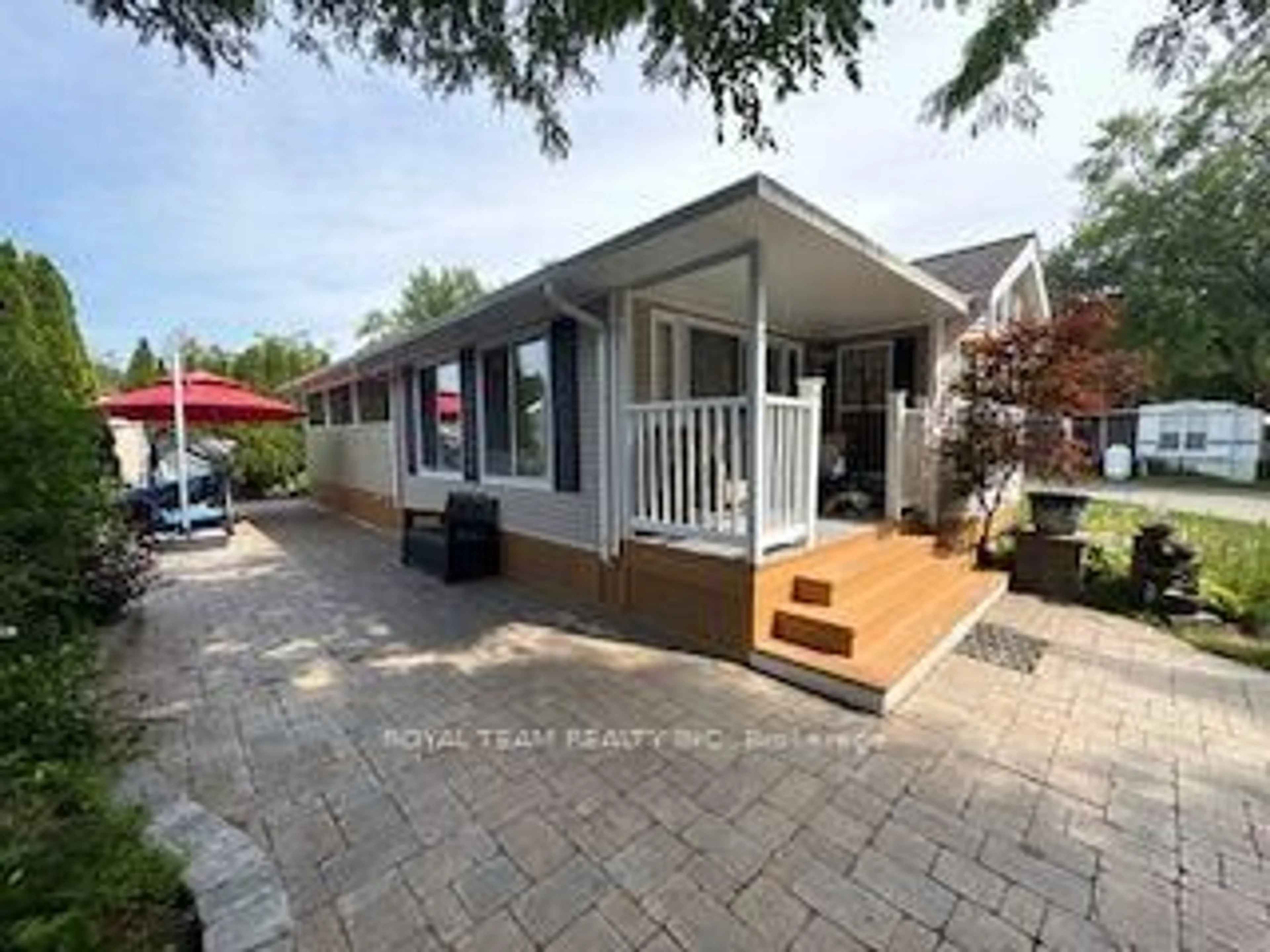 Home with vinyl exterior material, street for 15014 Ninth Line #Site Maple Lane 4, Whitchurch-Stouffville Ontario L4A 2Y3