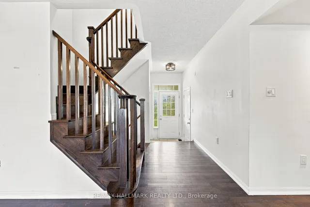 174 Miltrose Cres, Whitchurch-Stouffville 4