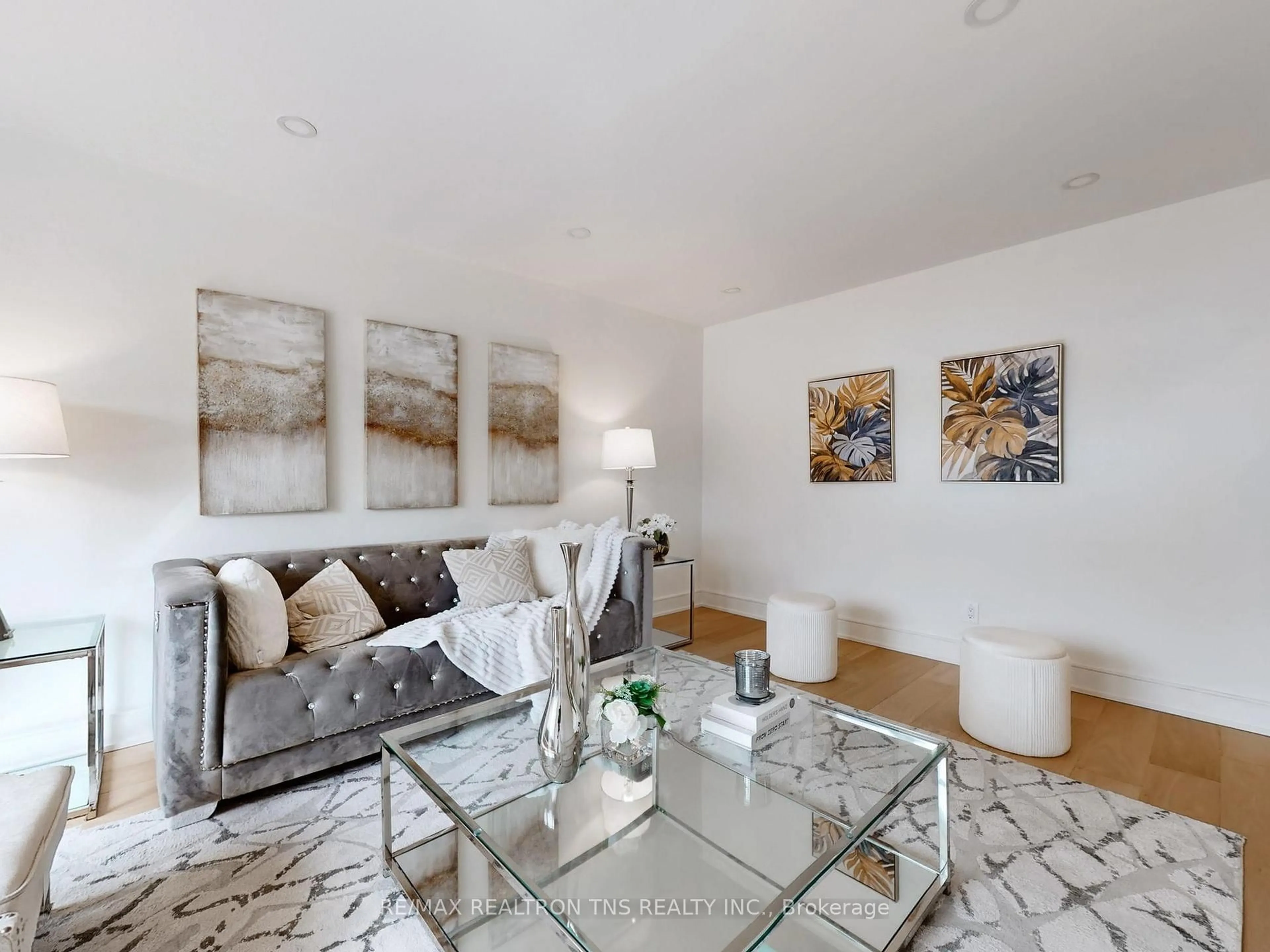 Living room with furniture, unknown for 46 Sycamore Dr, Markham Ontario L3T 5V6